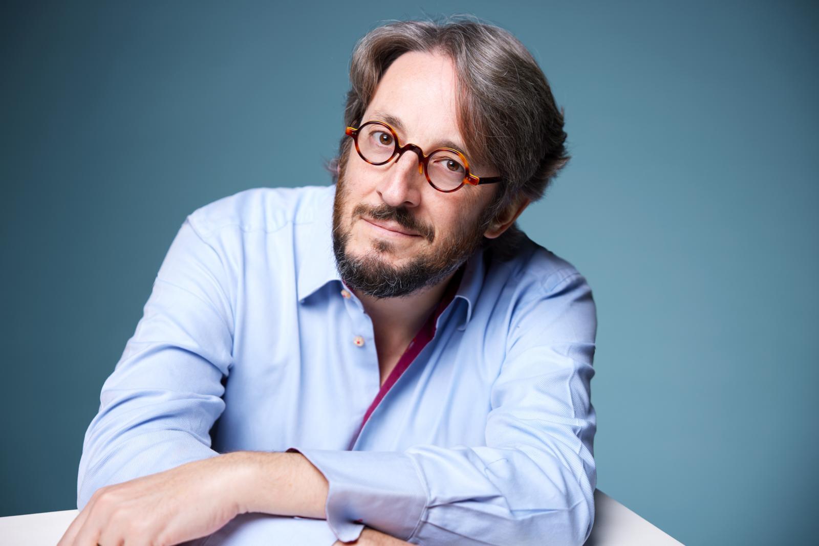 Nicolas d’Estienne d’Orves lance sa saga sur les sept péchés capitaux avec un thriller envoûtant