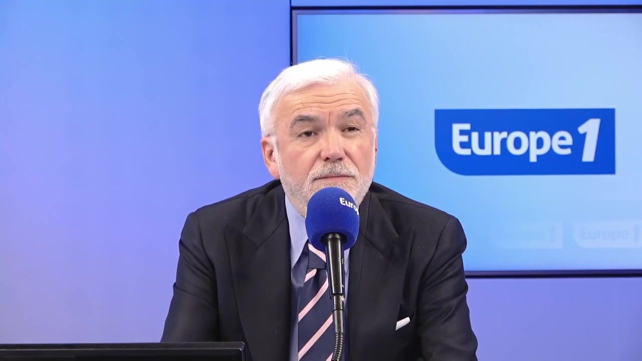 Pascal Praud et vous – Drapeaux en berne pour la mort du pape François : «Ce sont les racines chrétiennes de la France que l’on célèbre»