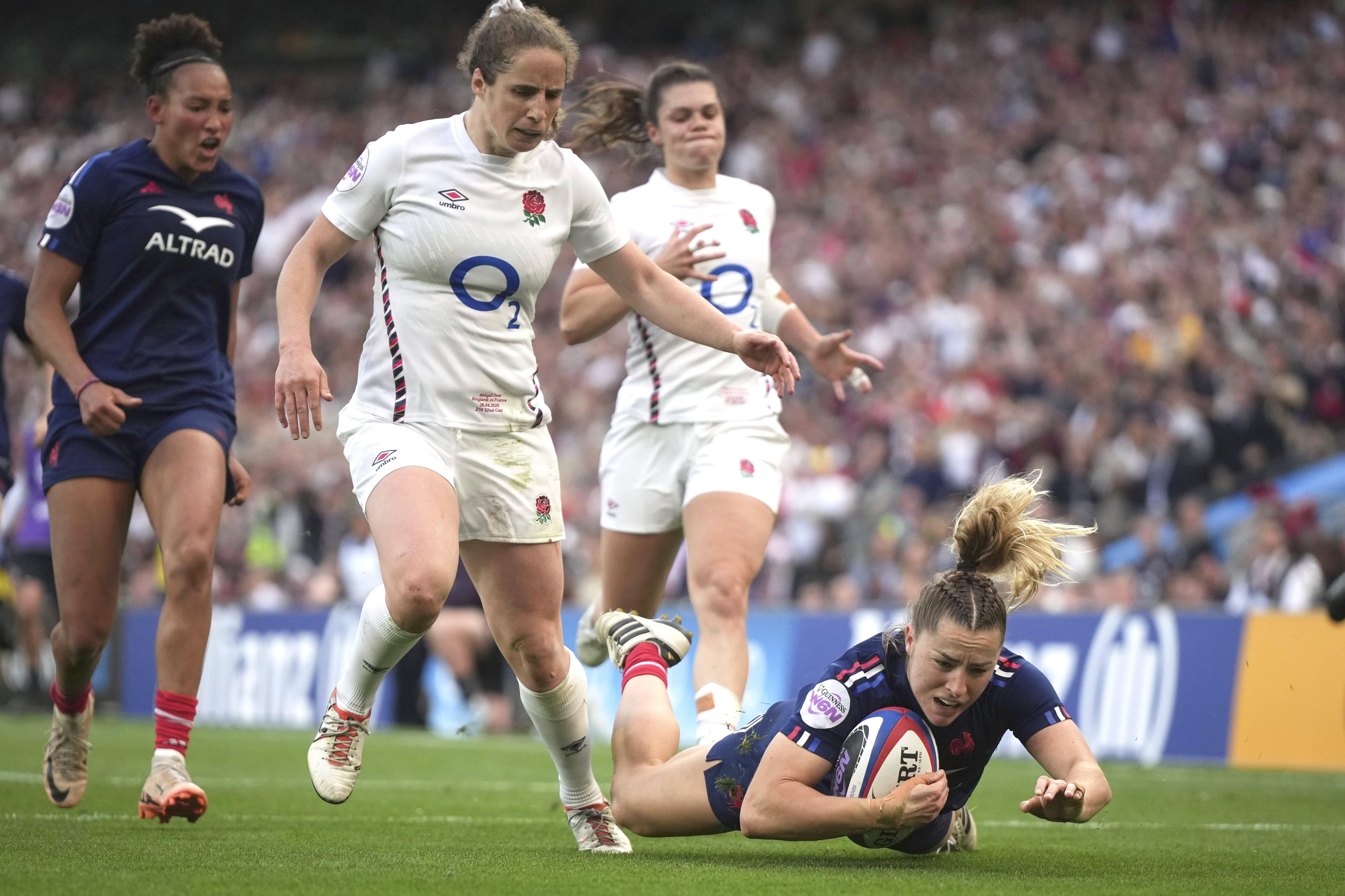 Six Nations : les Bleues frôlent l’exploit face aux Anglaises