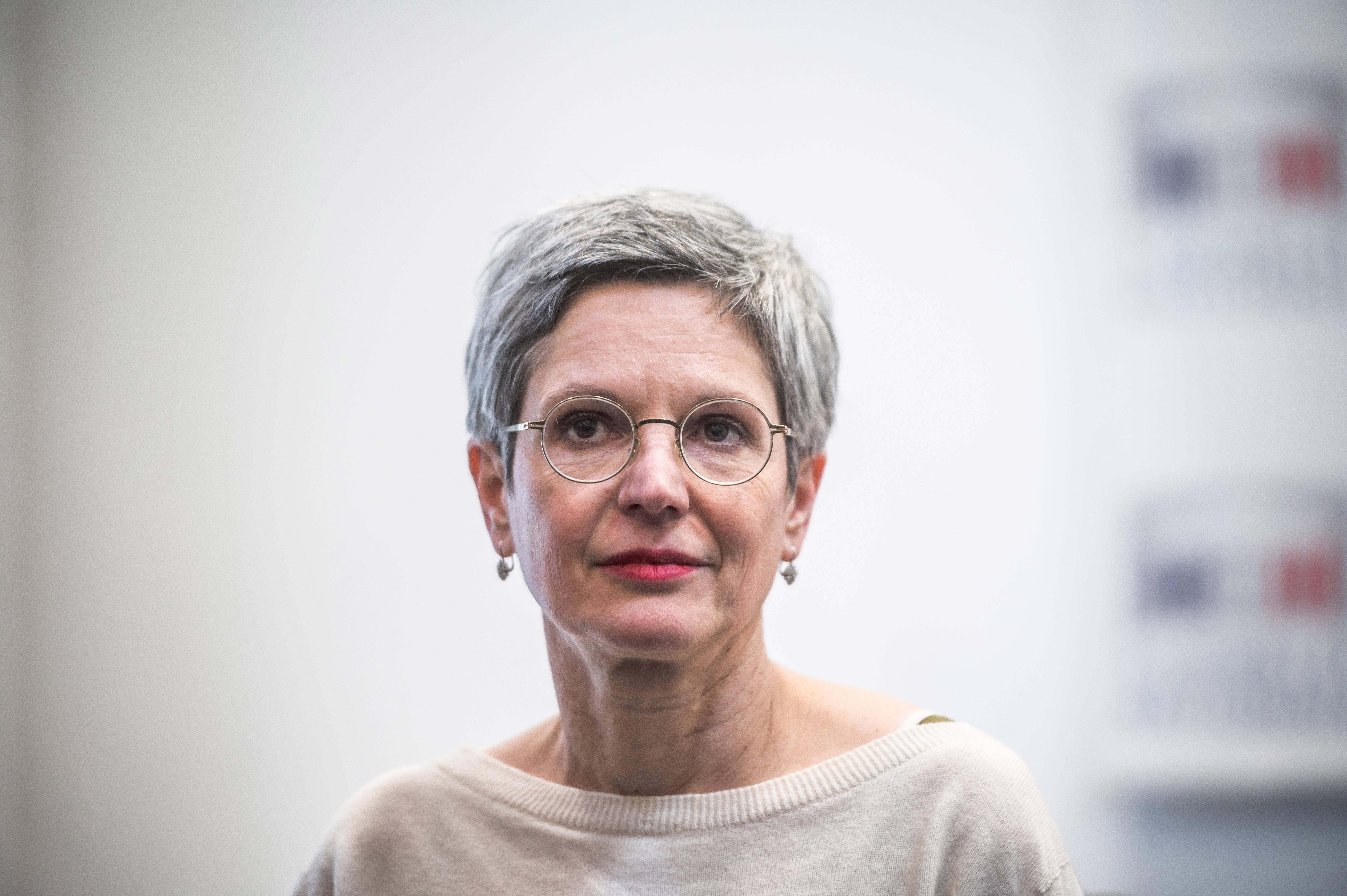 «Je vous invite à l’humanité» : Sandrine Rousseau appelle à légaliser l’euthanasie, y compris pour les clandestins