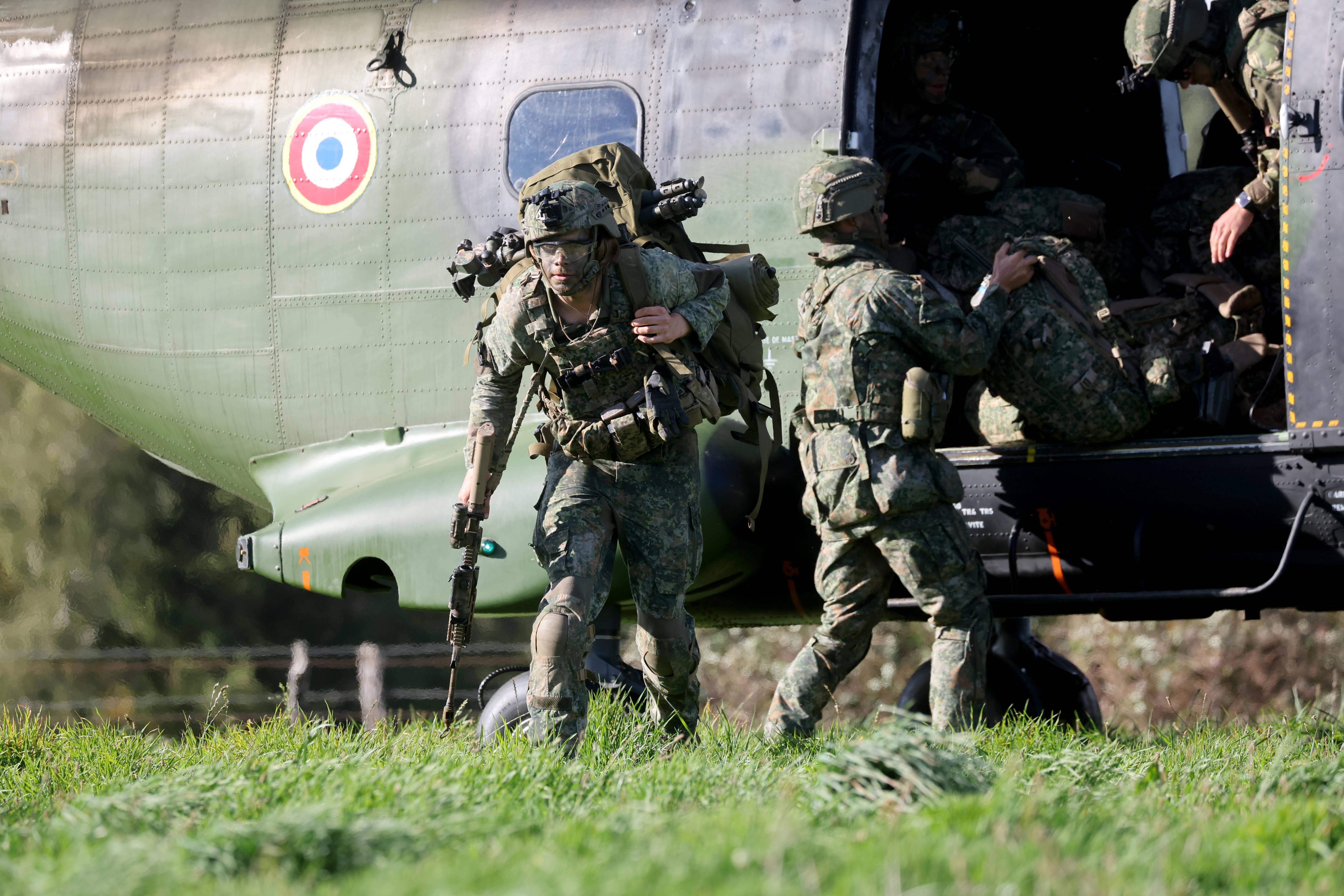 Hausse des désertions dans l’armée : un rapport parlementaire tire la sonnette d’alarme