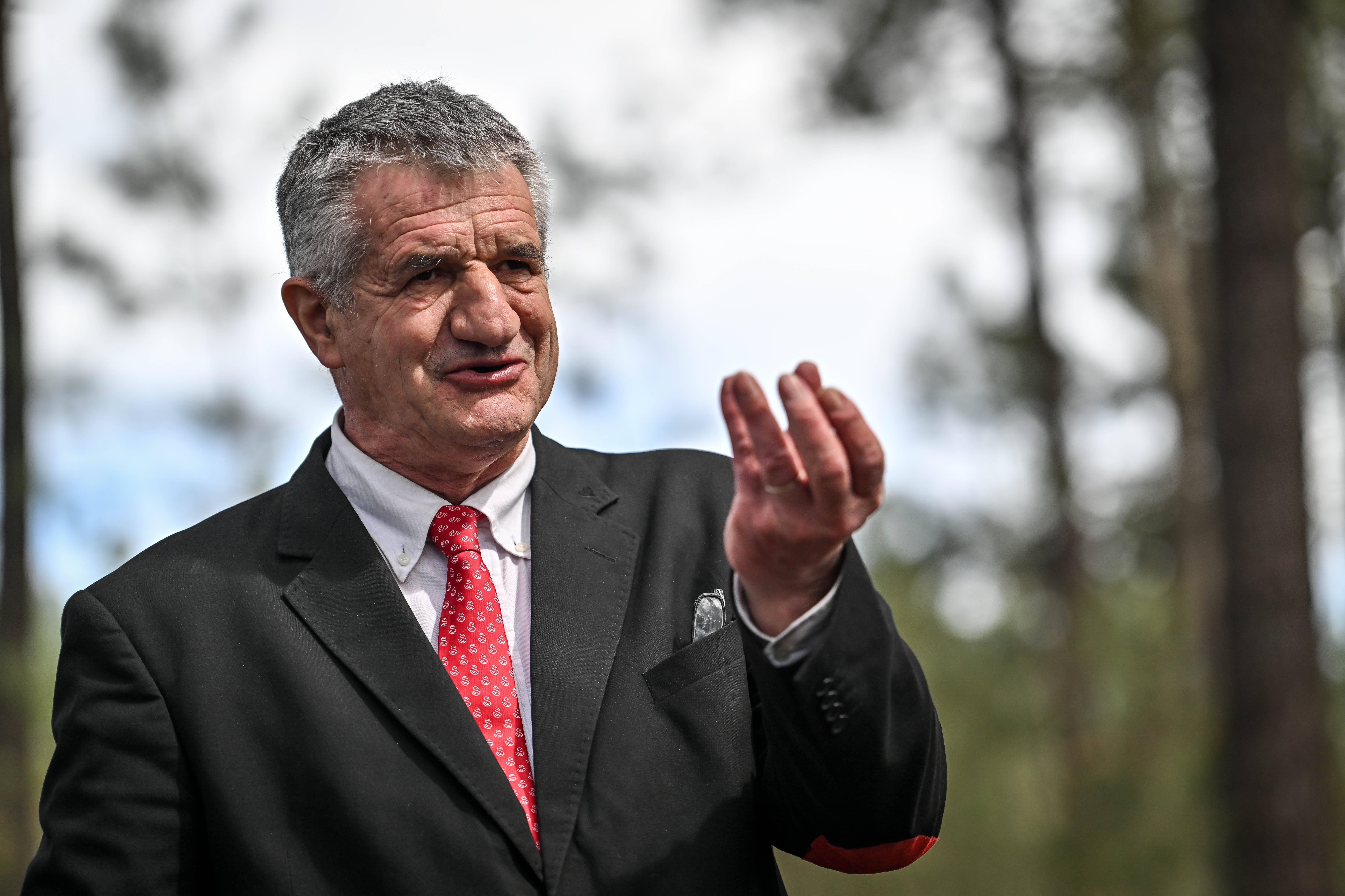 «Ça va être du grand spectacle !» : Jean Lassalle lance son one-man show