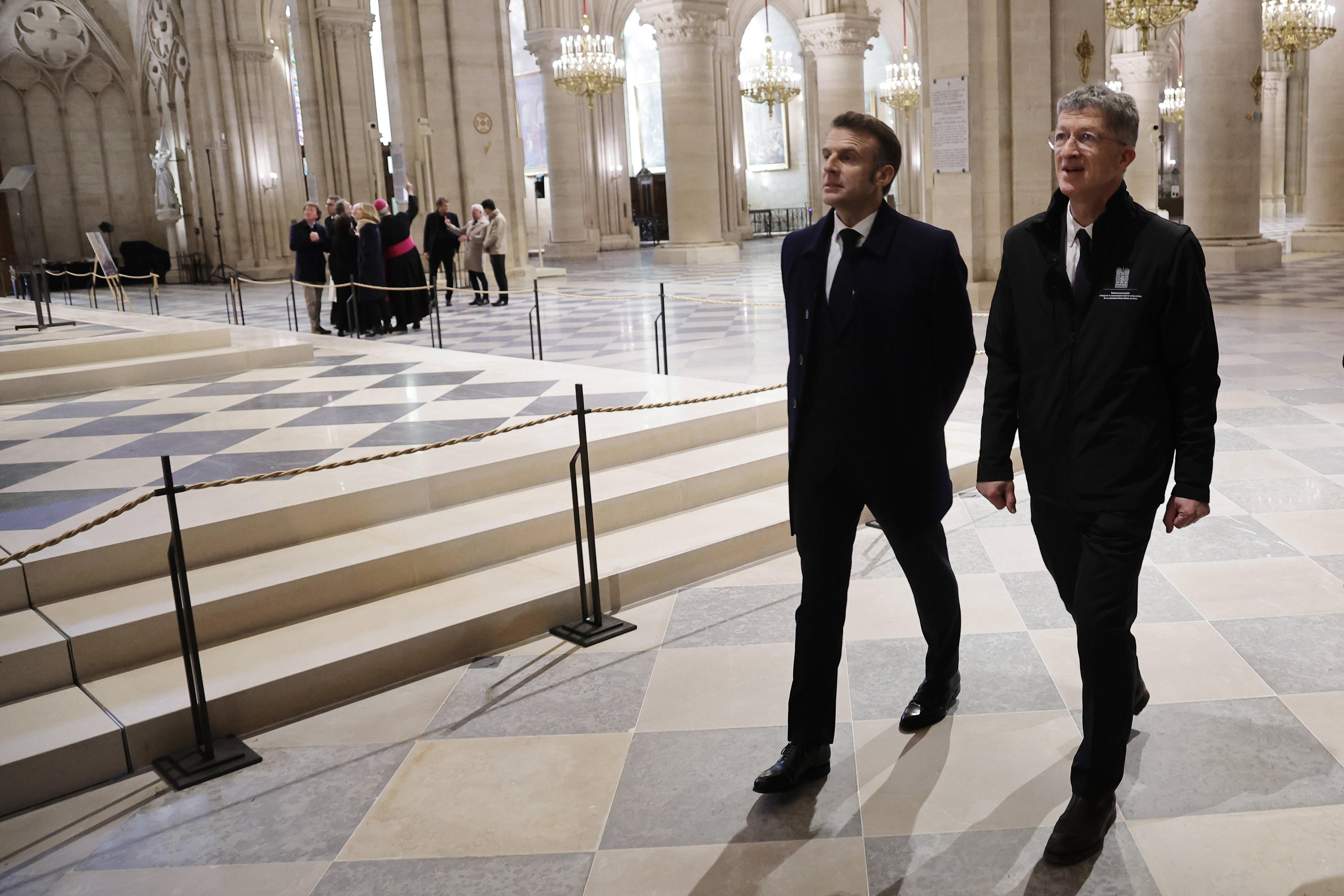 Restauration de Notre-Dame : les héros de l’ombre décorés à l’Élysée