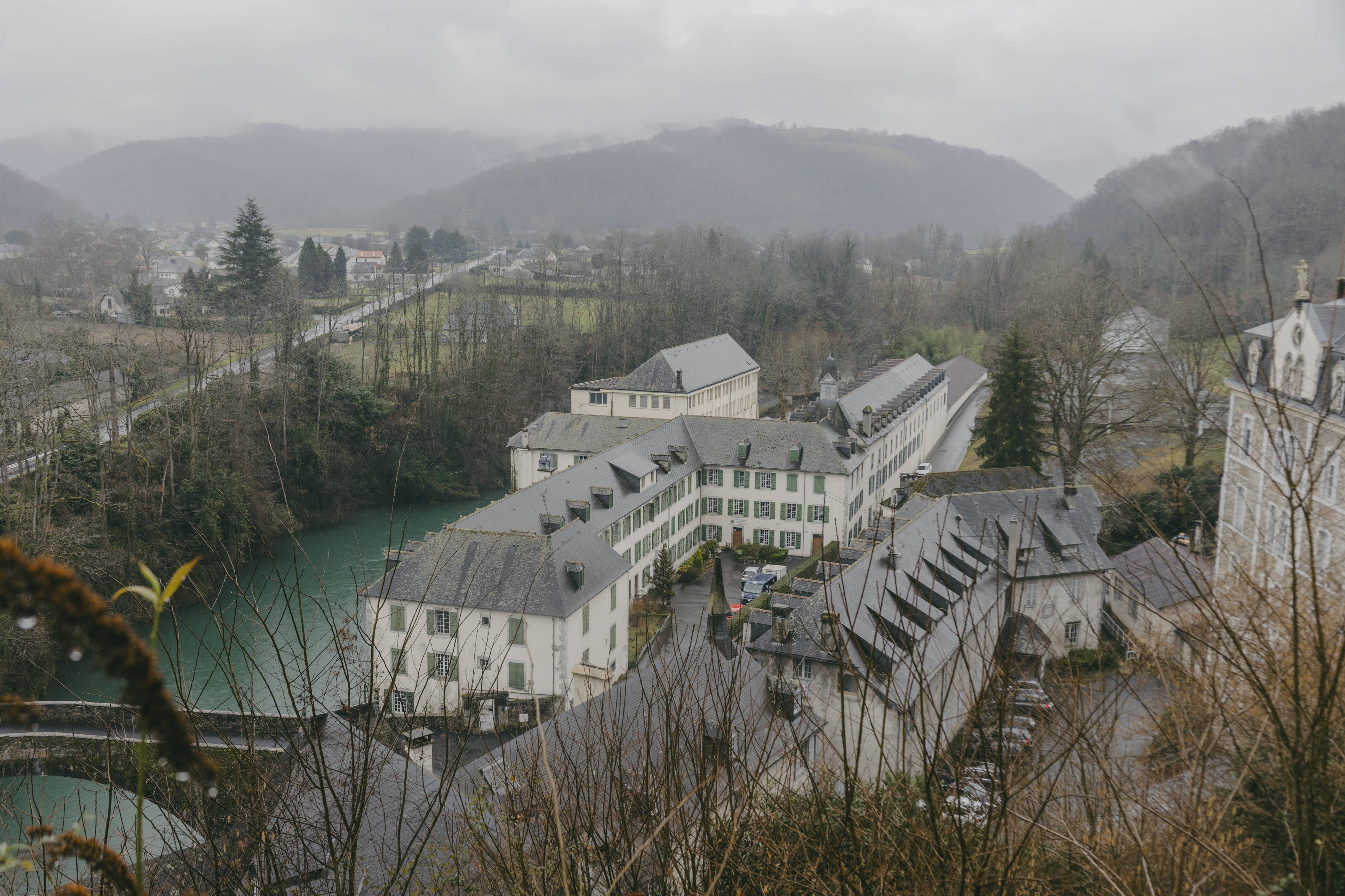 Affaire Bétharram : la fille de François Bayrou sort du silence