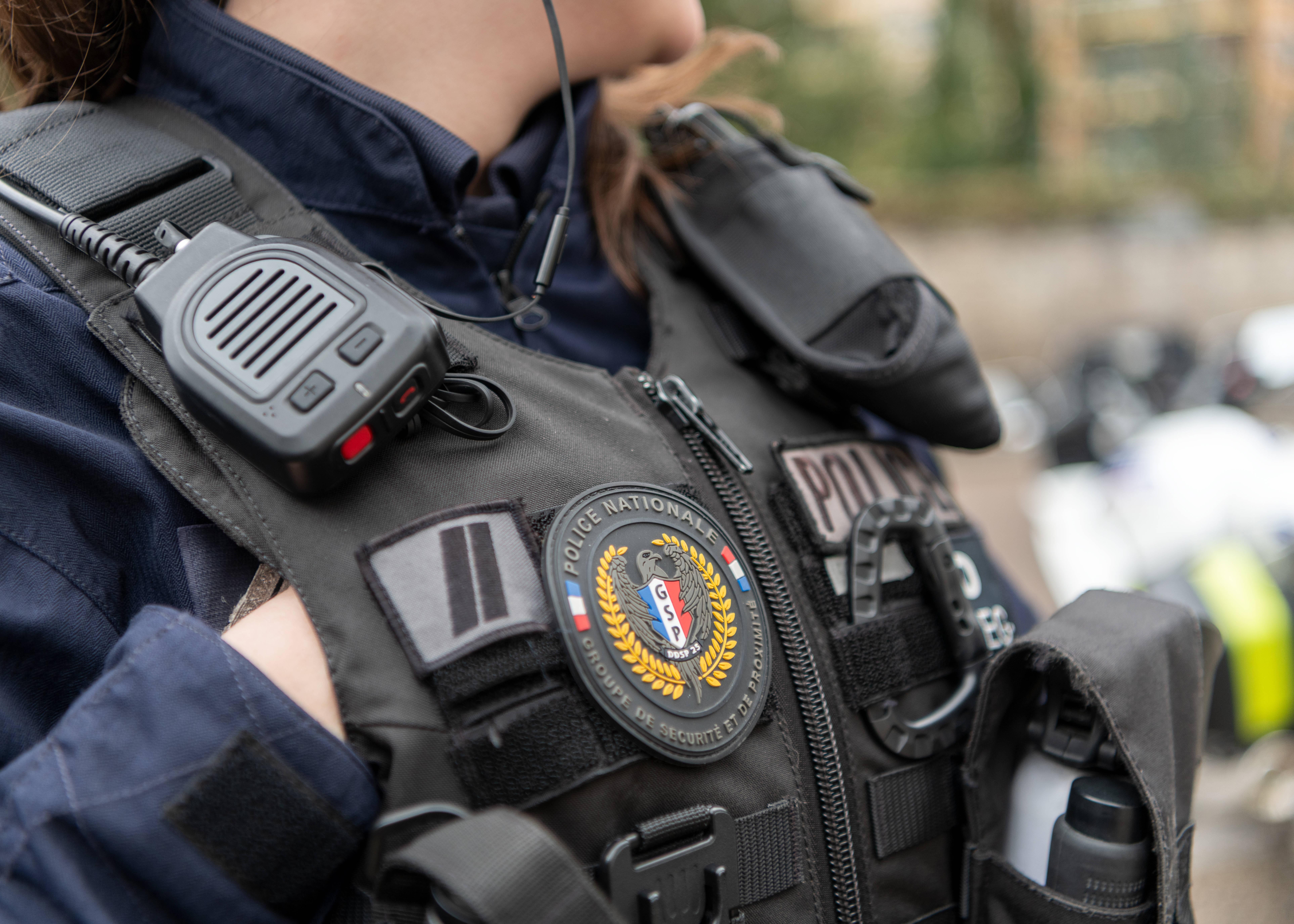 Saumur : un sexagénaire entre la vie et la mort après une agression gratuite en pleine rue