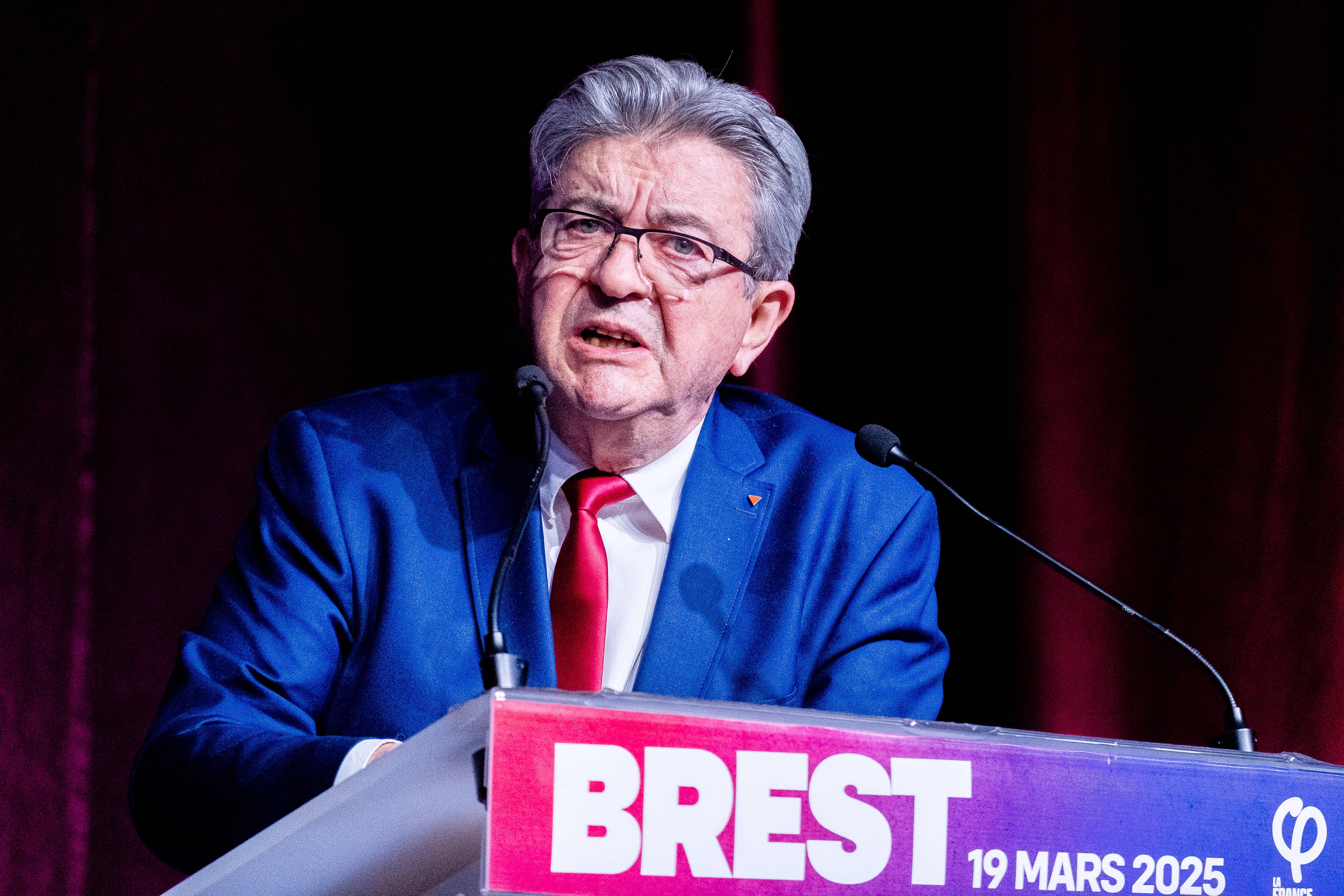 «I have a message for you» : Mélenchon interpelle Trump sur sa volonté d’annexer le Canada