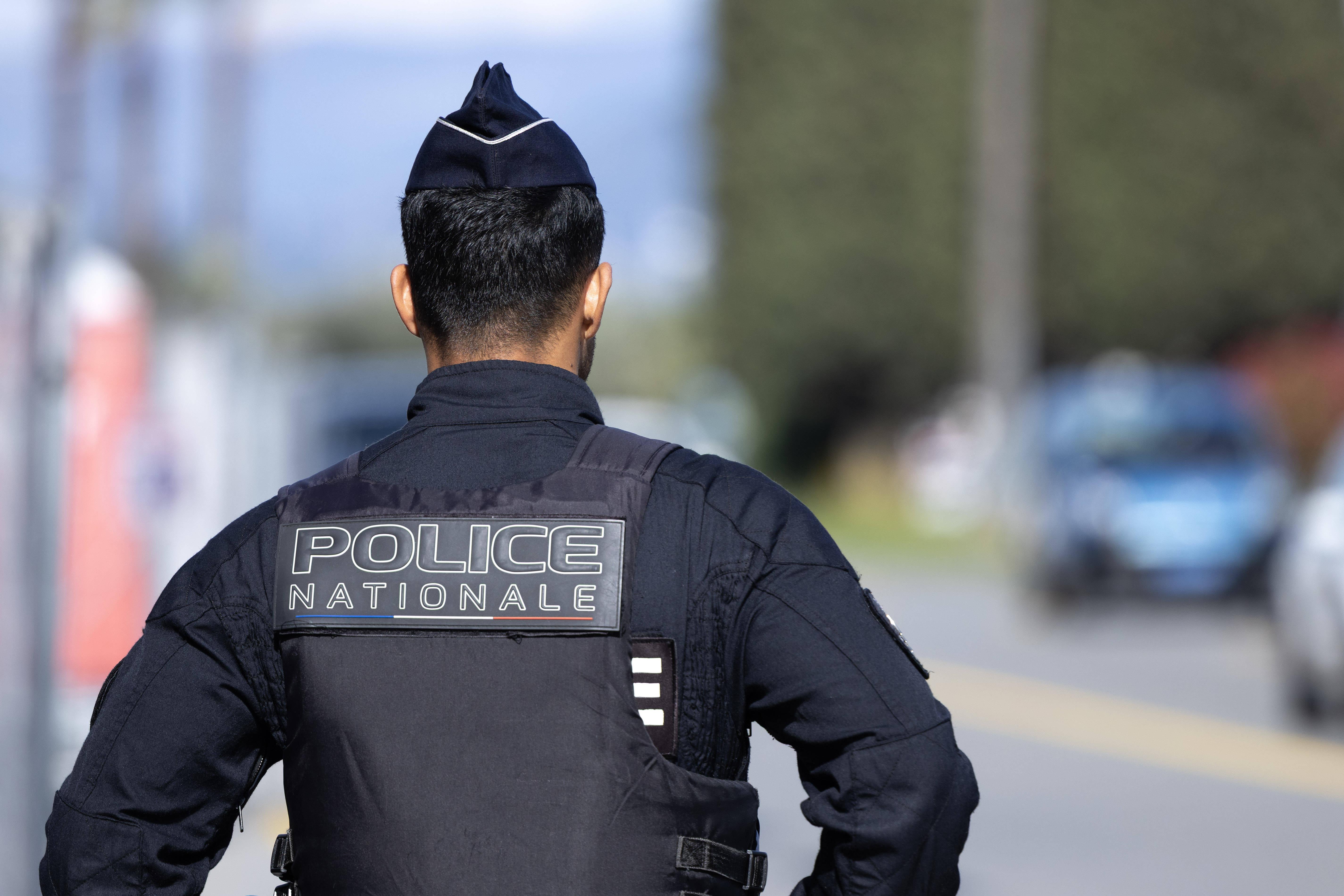 Gard : un policier blessé après une violente attaque au couteau, un individu placé en garde à vue