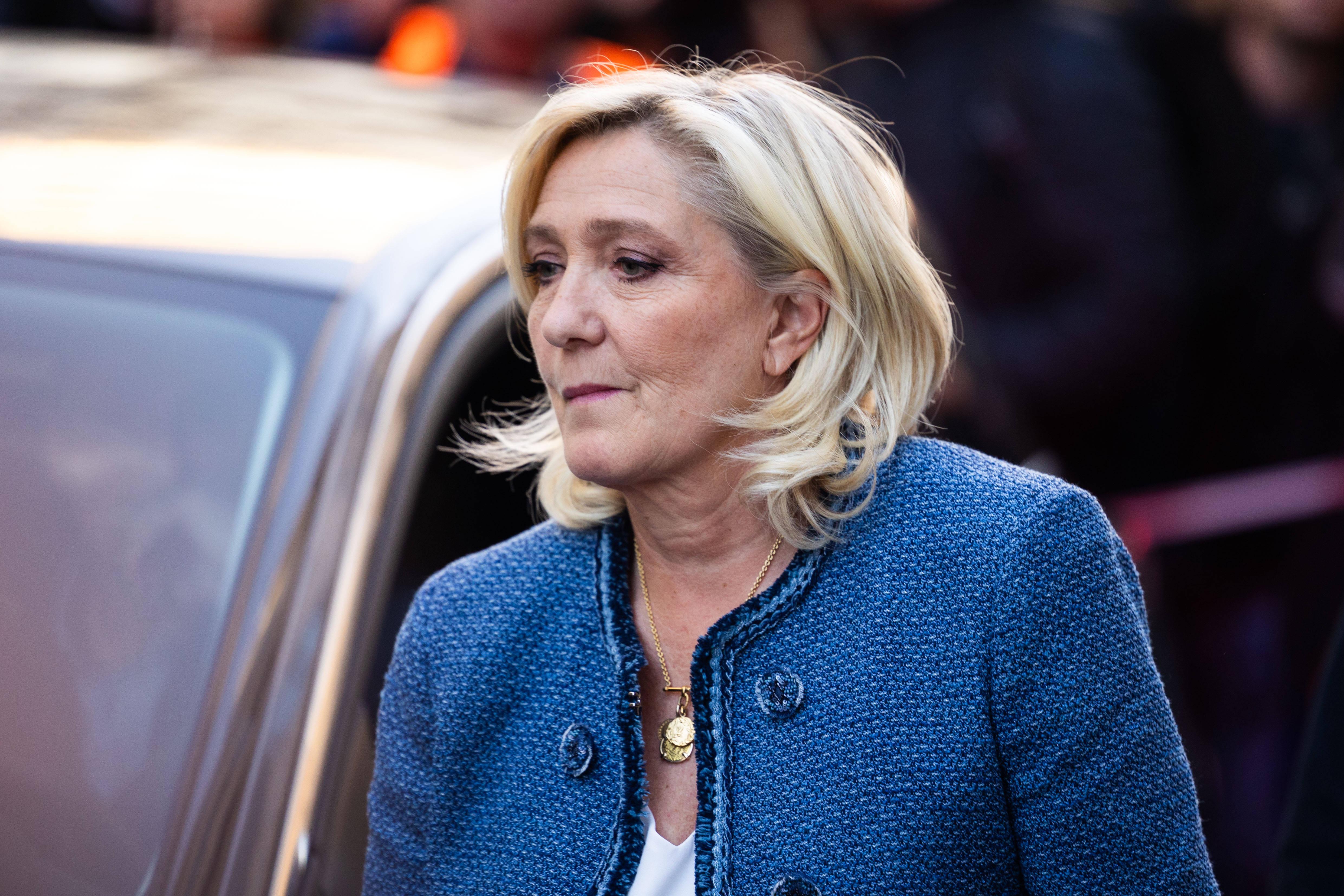 Marine Le Pen conteste la perte de son mandat de conseillère départementale