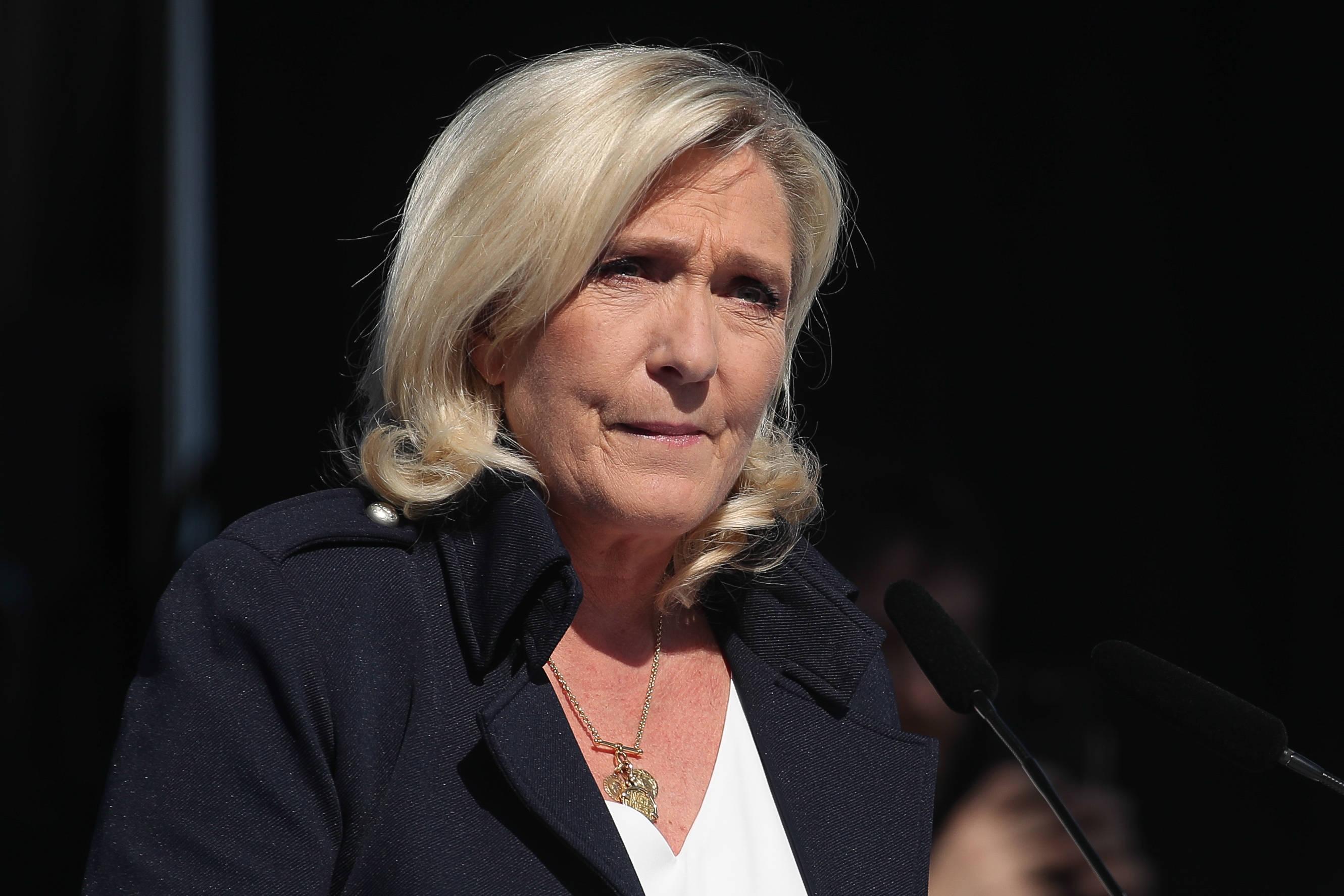 «Processus de submersion» : Marine Le Pen dénonce l’explosion des visas accordés par la France à l’Algérie
