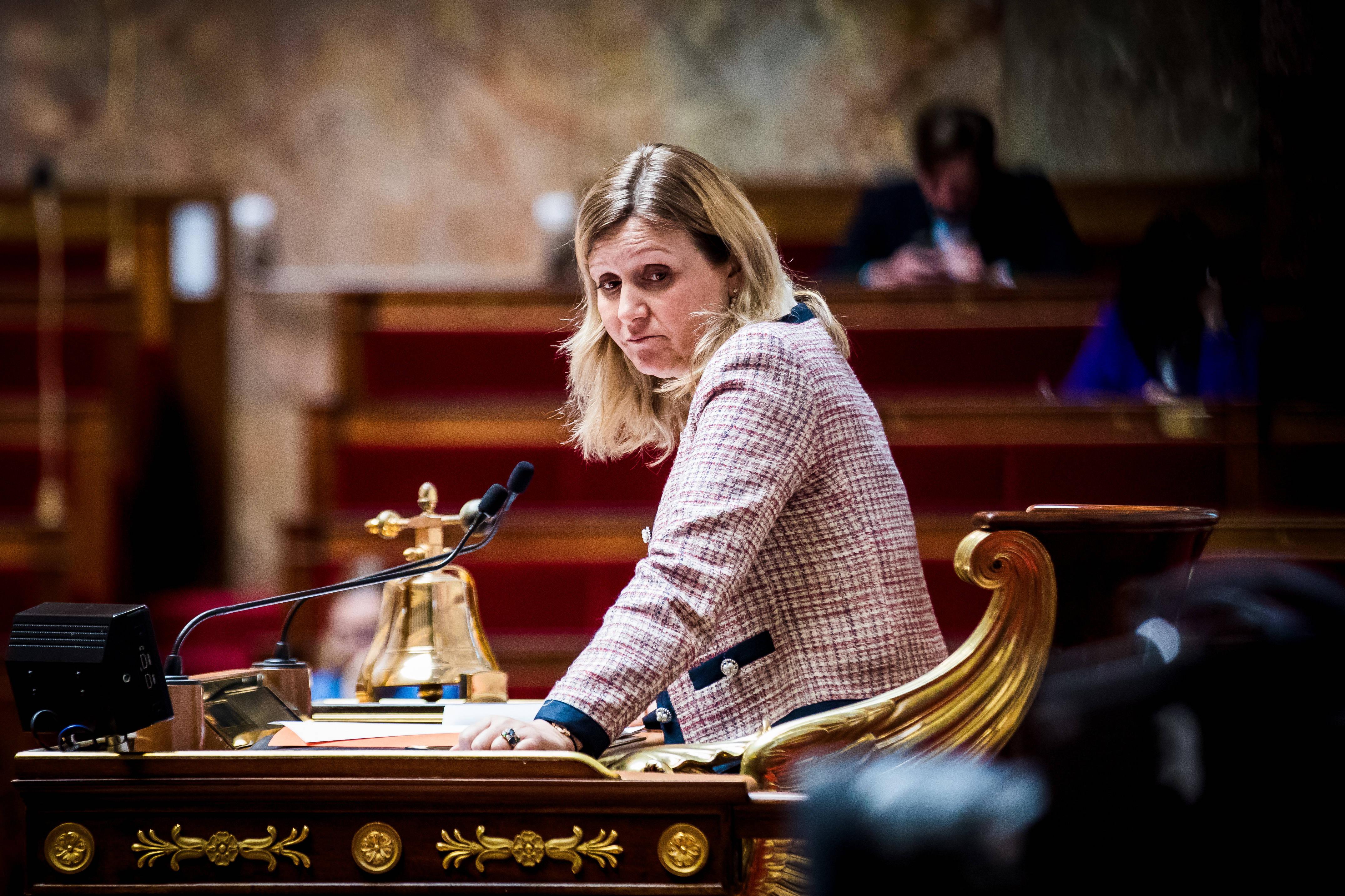 «Soumission à la gauche» : Yaël Braun-Pivet rappelle à l’ordre le média Frontières et suscite l’ire du RN