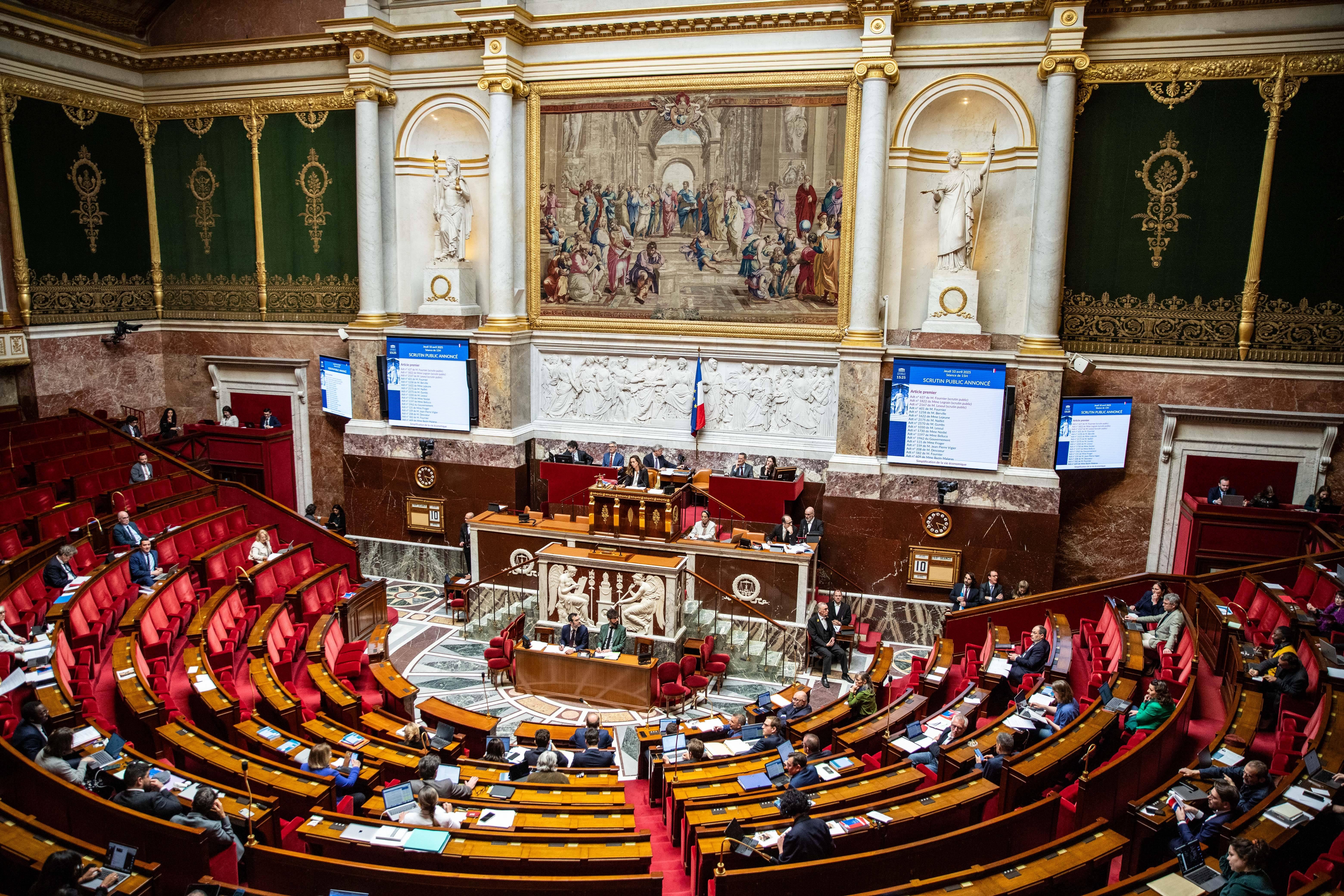 «Notre devoir est d’être prêts» : les partis politiques s’organisent en vue d’une nouvelle dissolution