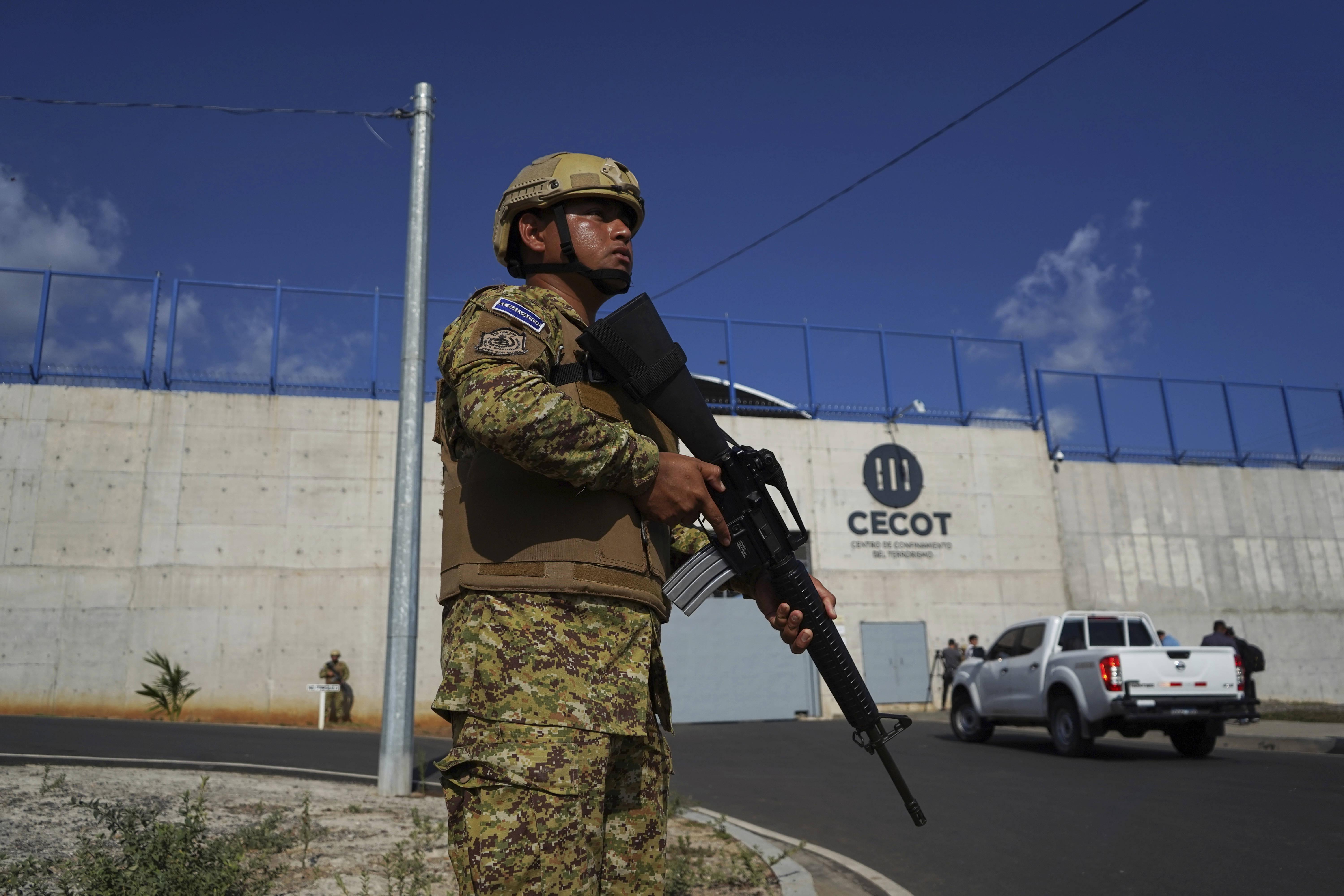 Terrorisme et troubles à l’ordre public : les États-Unis considèrent le Salvador plus sûr que la France