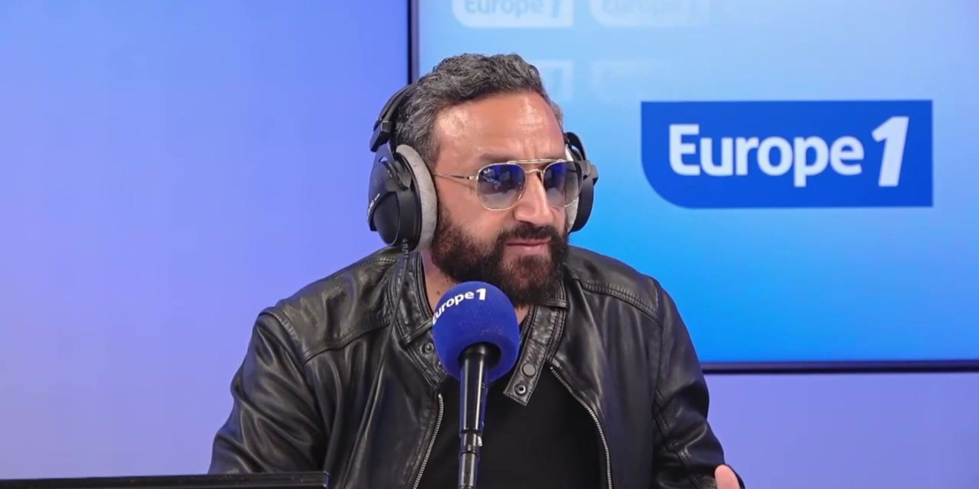 Cyril Hanouna – Meurtre dans une mosquée du Gard : un auditeur dénonce «les vautours de la France insoumise»