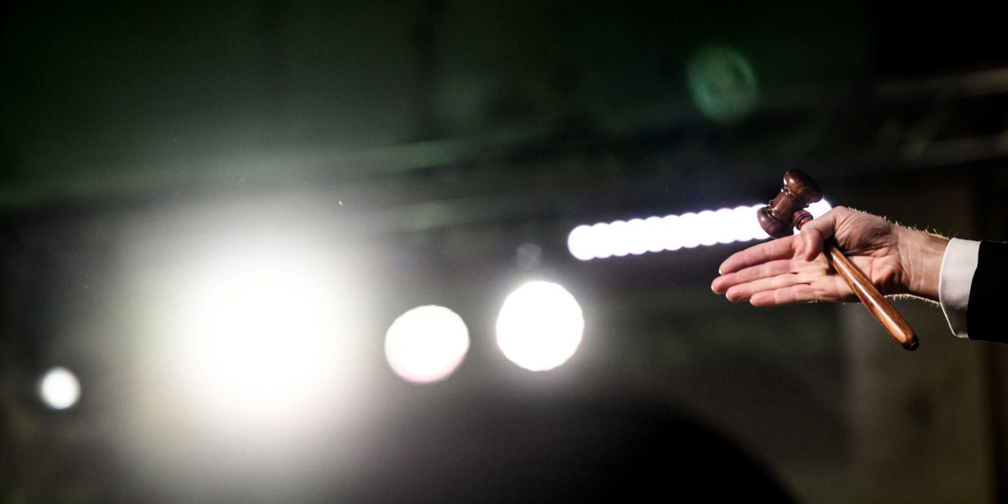 Montres, voitures, caisses de vin… Des biens de trafiquants de drogue vendus aux enchères à Bordeaux