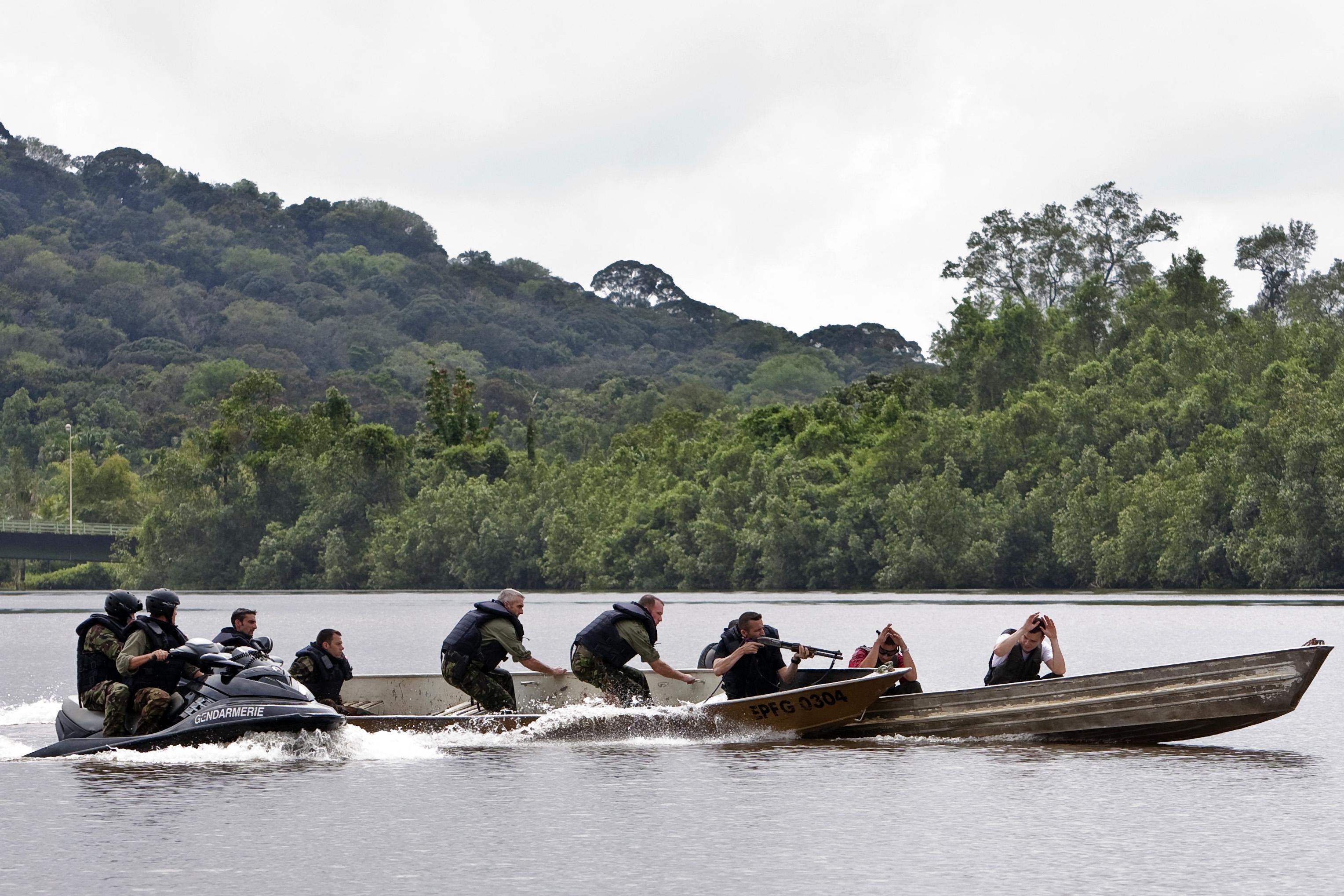 «Les oubliés de la Nation» : une loi pour honorer les soldats morts en exercice sur le sol français