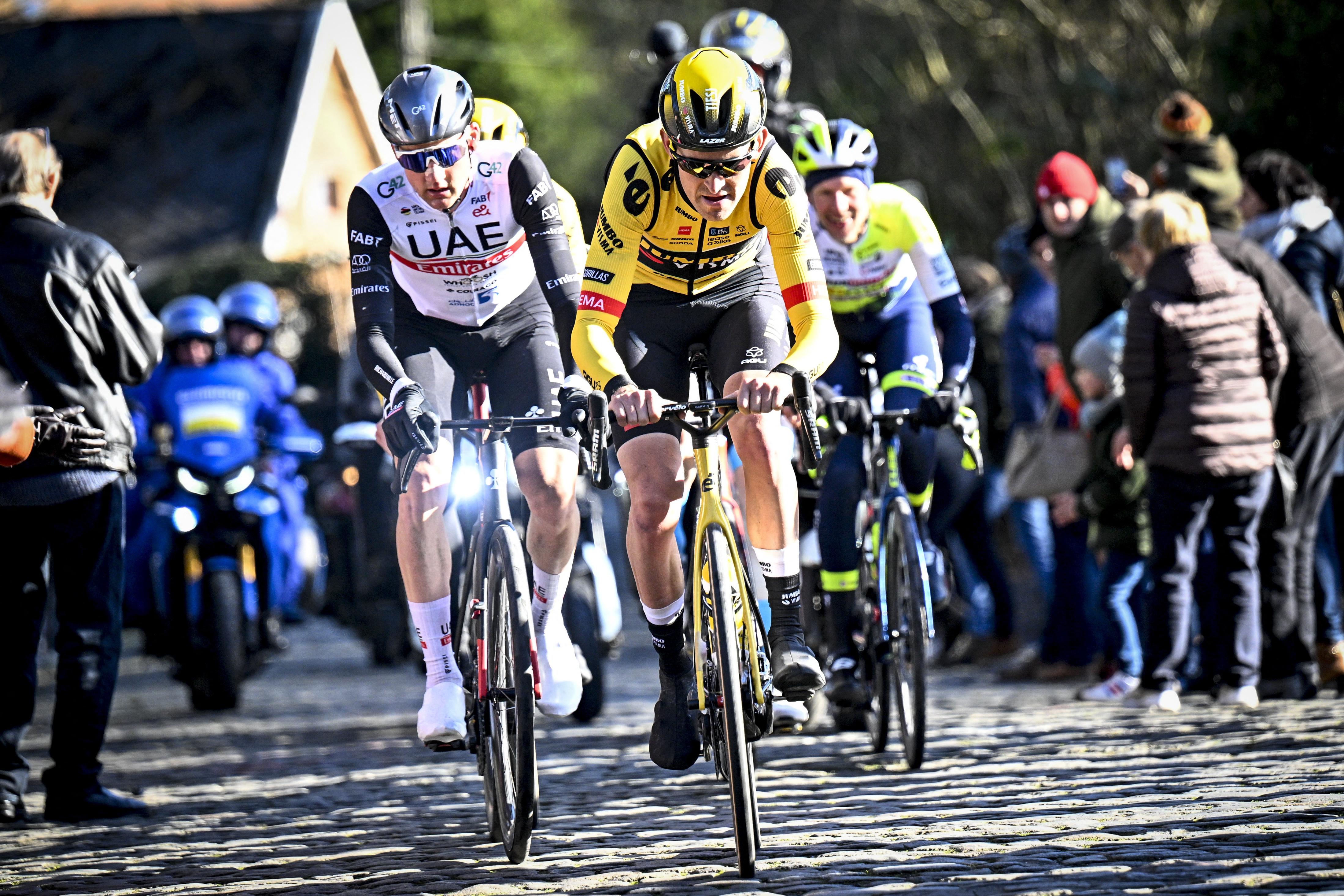 Tour d’Italie : des militants propalestiniens tentent de faire tomber des cyclistes avec une corde