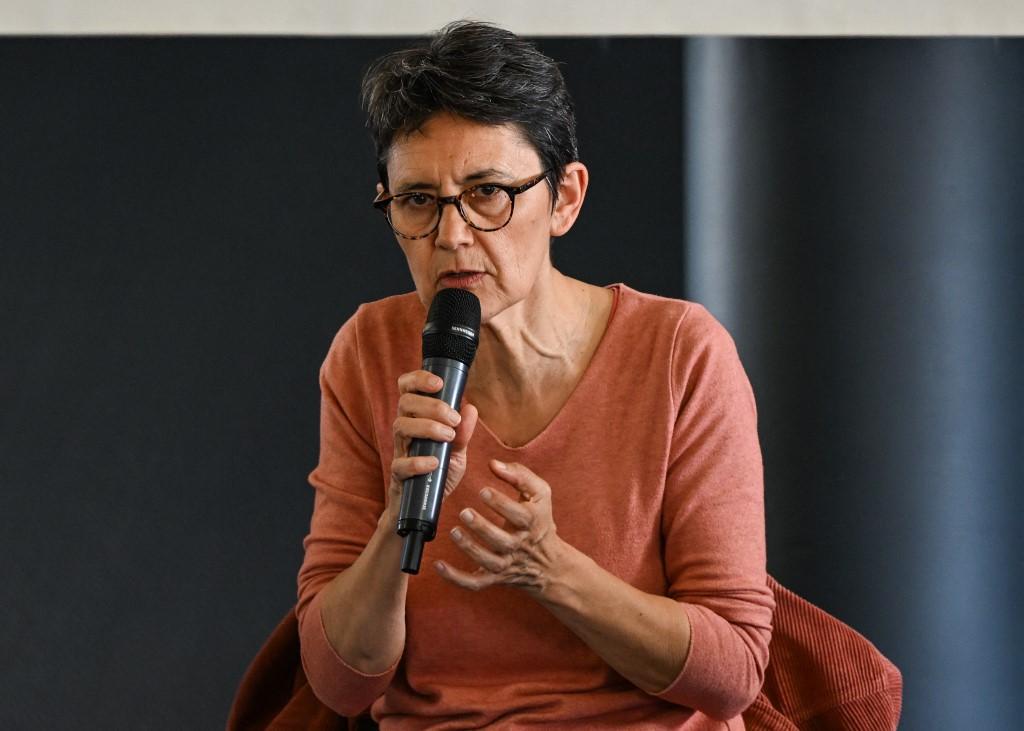 Nathalie Arthaud islamophobe ? Quand le port du voile divise l’extrême gauche