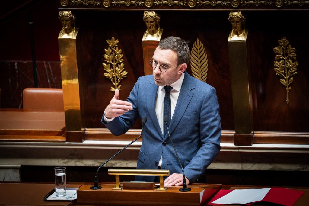 Agriculteurs : pour contourner l’obstruction, une motion de rejet renvoie la loi simplification en commission