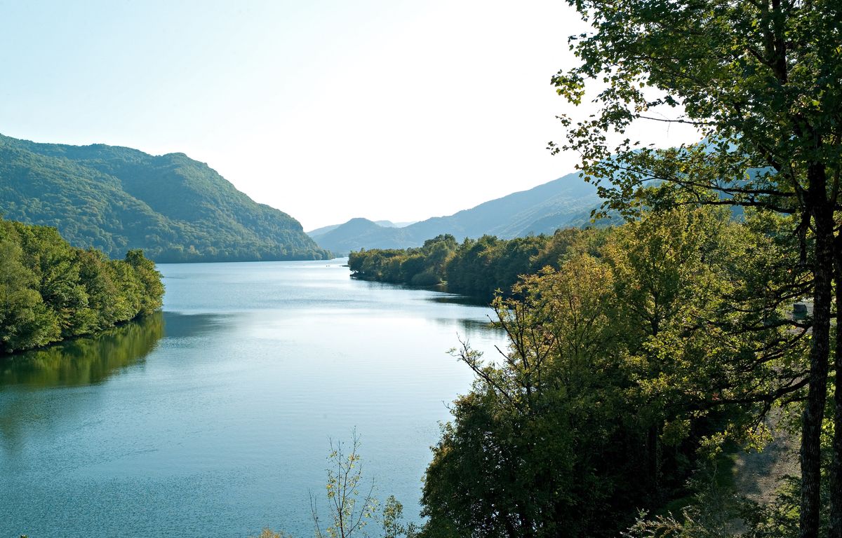 Jura : Un lac de barrage sur l’Ain partiellement vidé pour raisons de sécurité