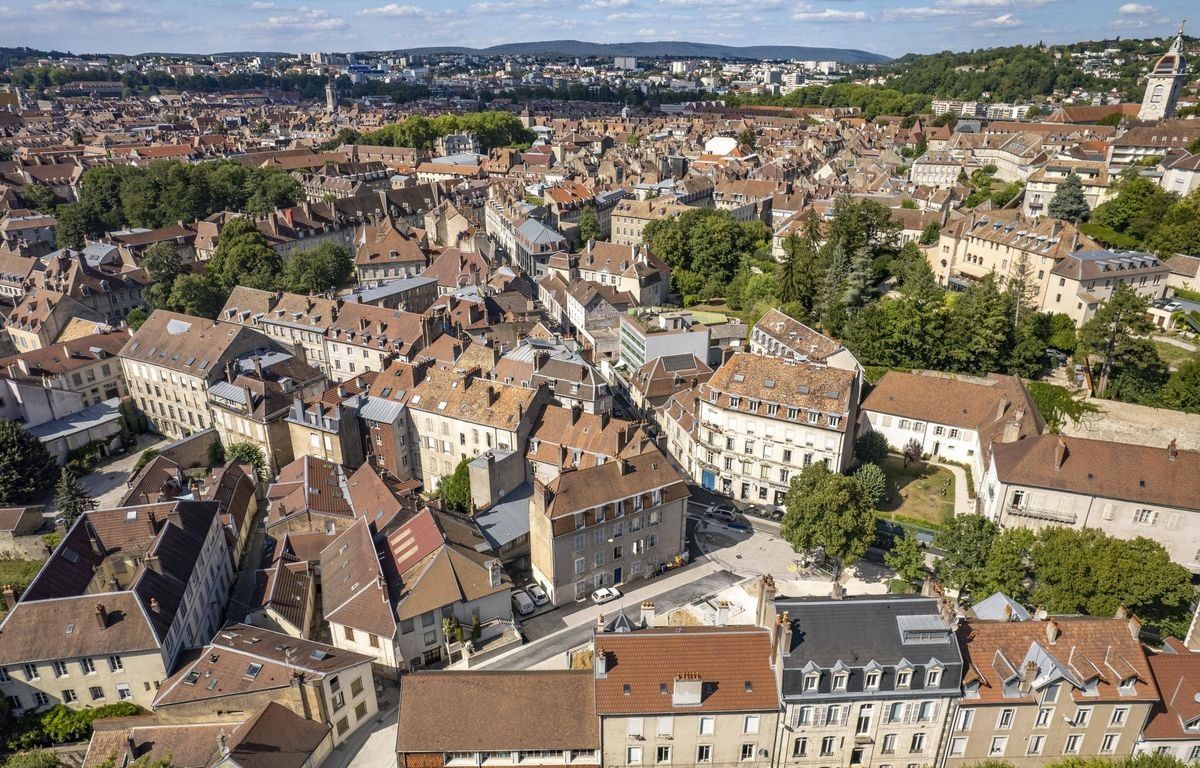 Doubs : Avec un 7,65, un jeune tente de tuer un passant dans le centre de Besançon