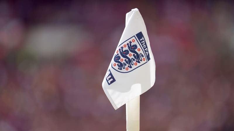 L’Angleterre interdit aux femmes transgenres des compétitions de foot féminin