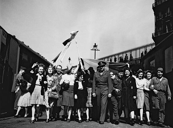 Qui a signé l’acte de capitulation de l’Allemagne nazie le 8 mai 1945 ?