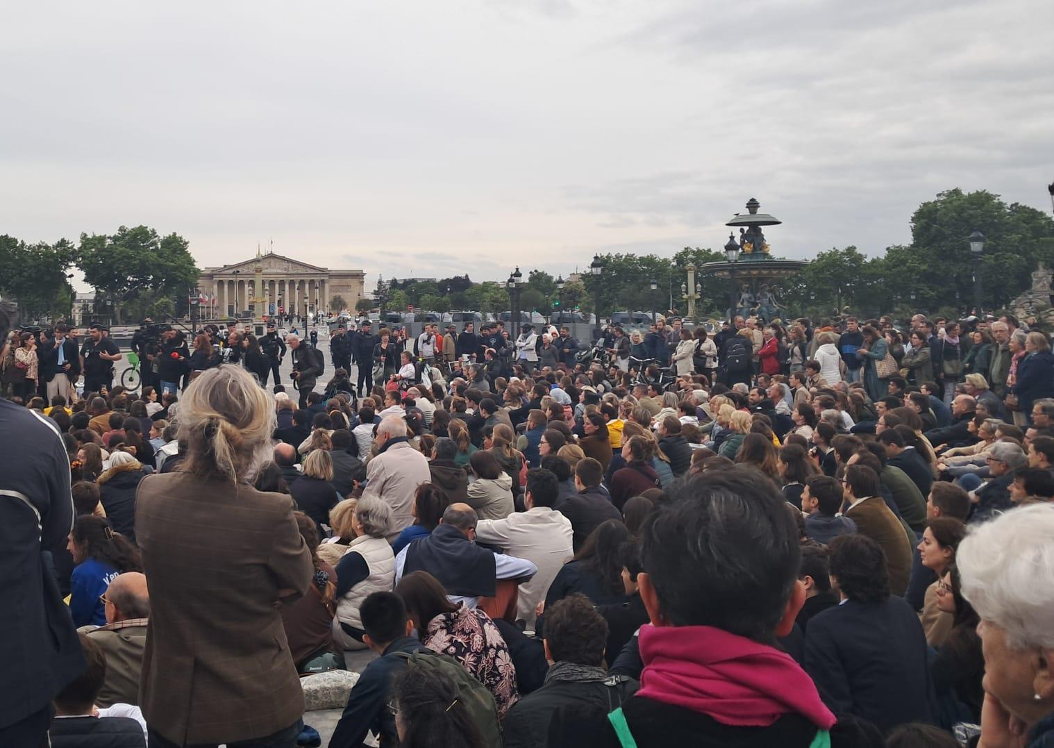 «Nous sommes là pour défendre les plus faibles» : les Veilleurs repartent au combat contre l’euthanasie