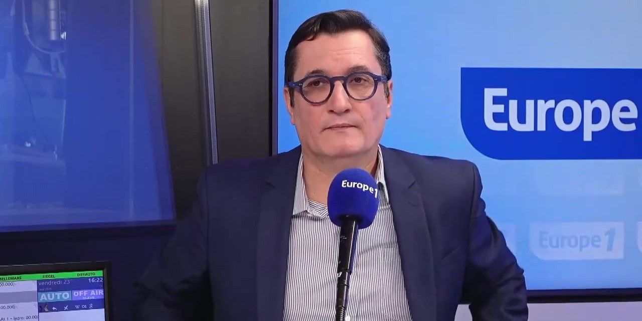 «L’interdiction du port du voile pour les jeunes filles est inapplicable», estime Olivier Dartigolles