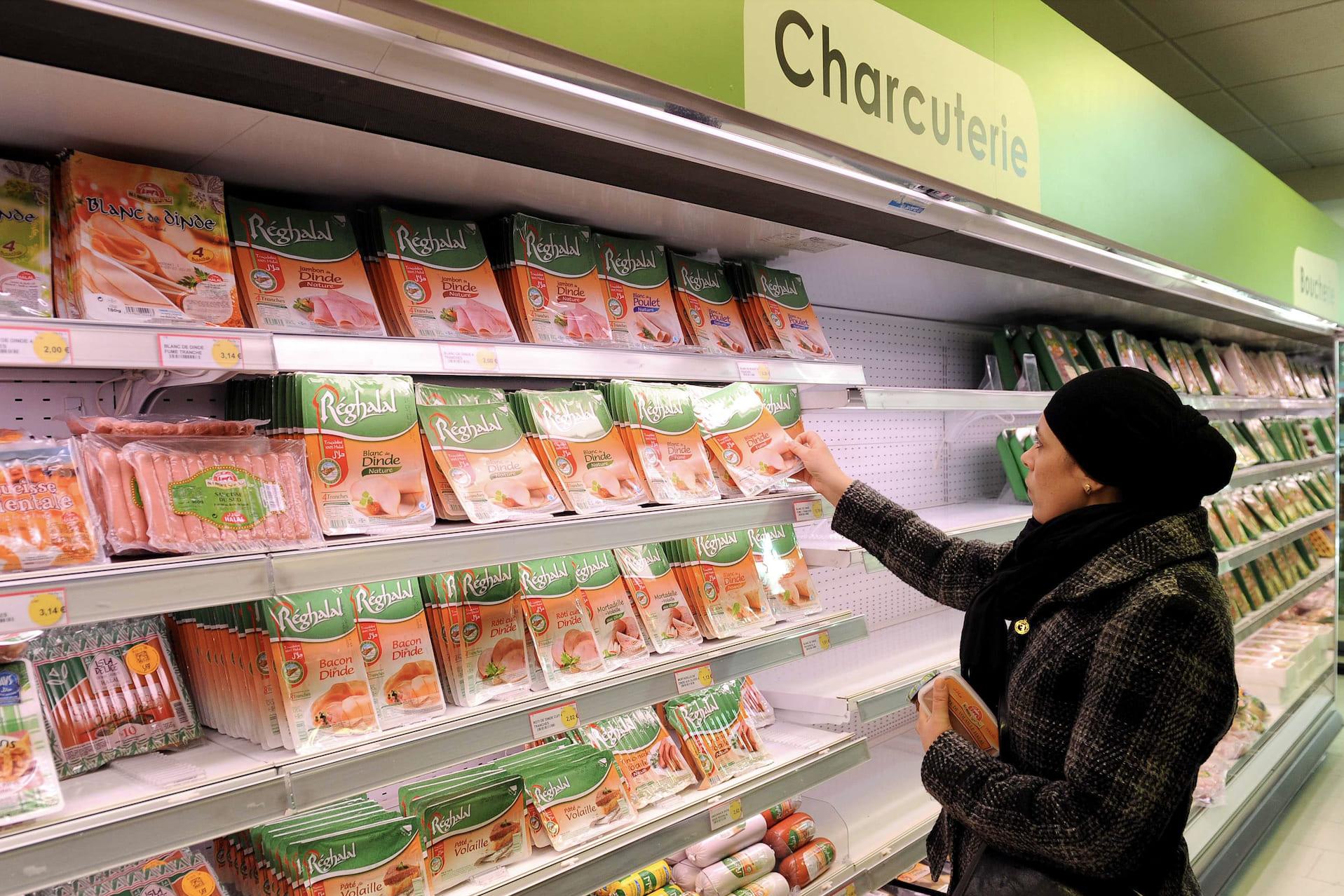 «Certains magasins ne veulent plus de porc» : la mutation silencieuse des supermarchés français vers le halal