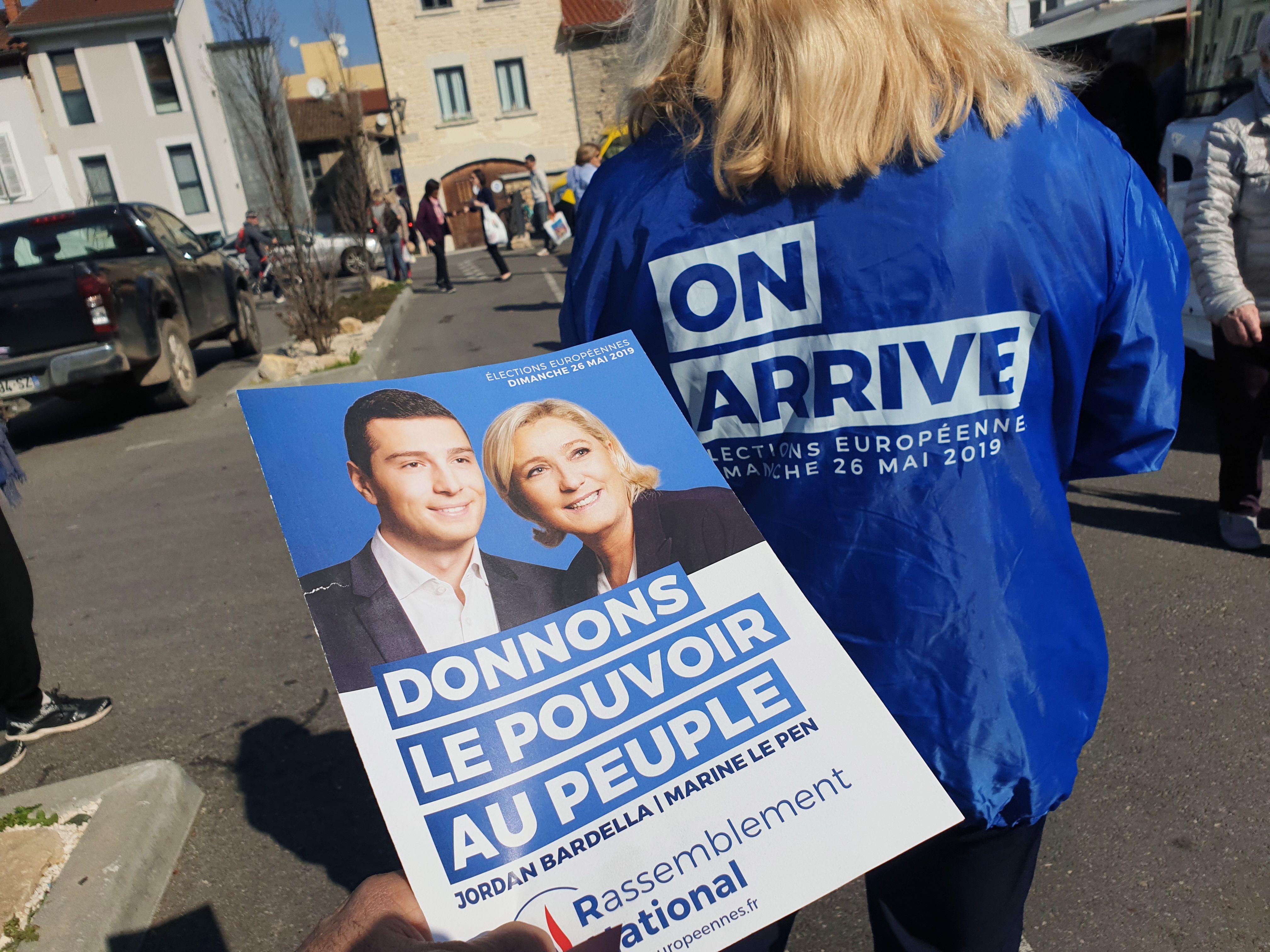 Fontainebleau : deux sexagénaires brutalisées alors qu’elles tractaient pour le RN