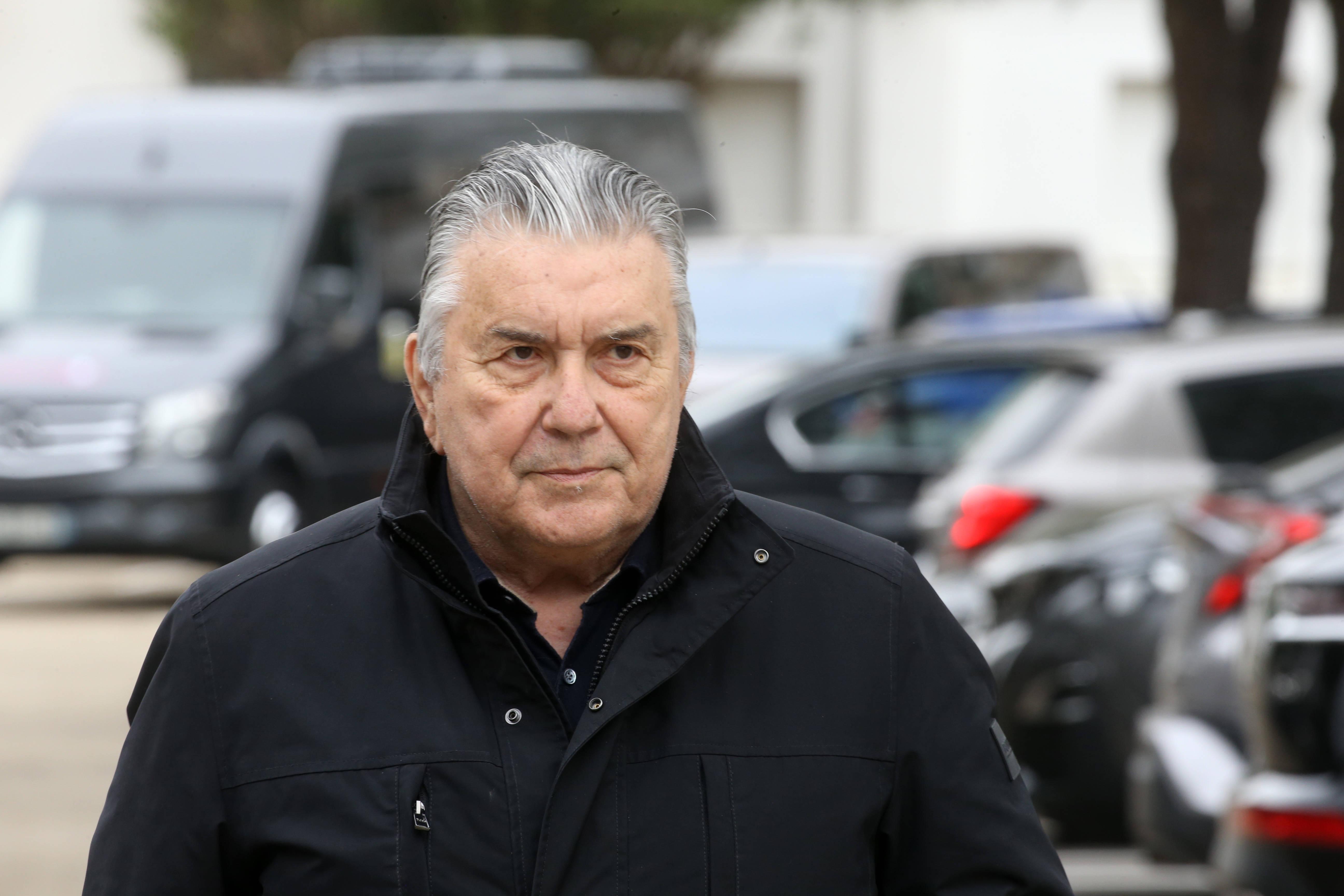 Barbecue sur le point de deal, armes à feu et rodéos… Le maire de Nîmes indigné par le «ghetto tour» d’un Youtubeur allemand dans une cité locale