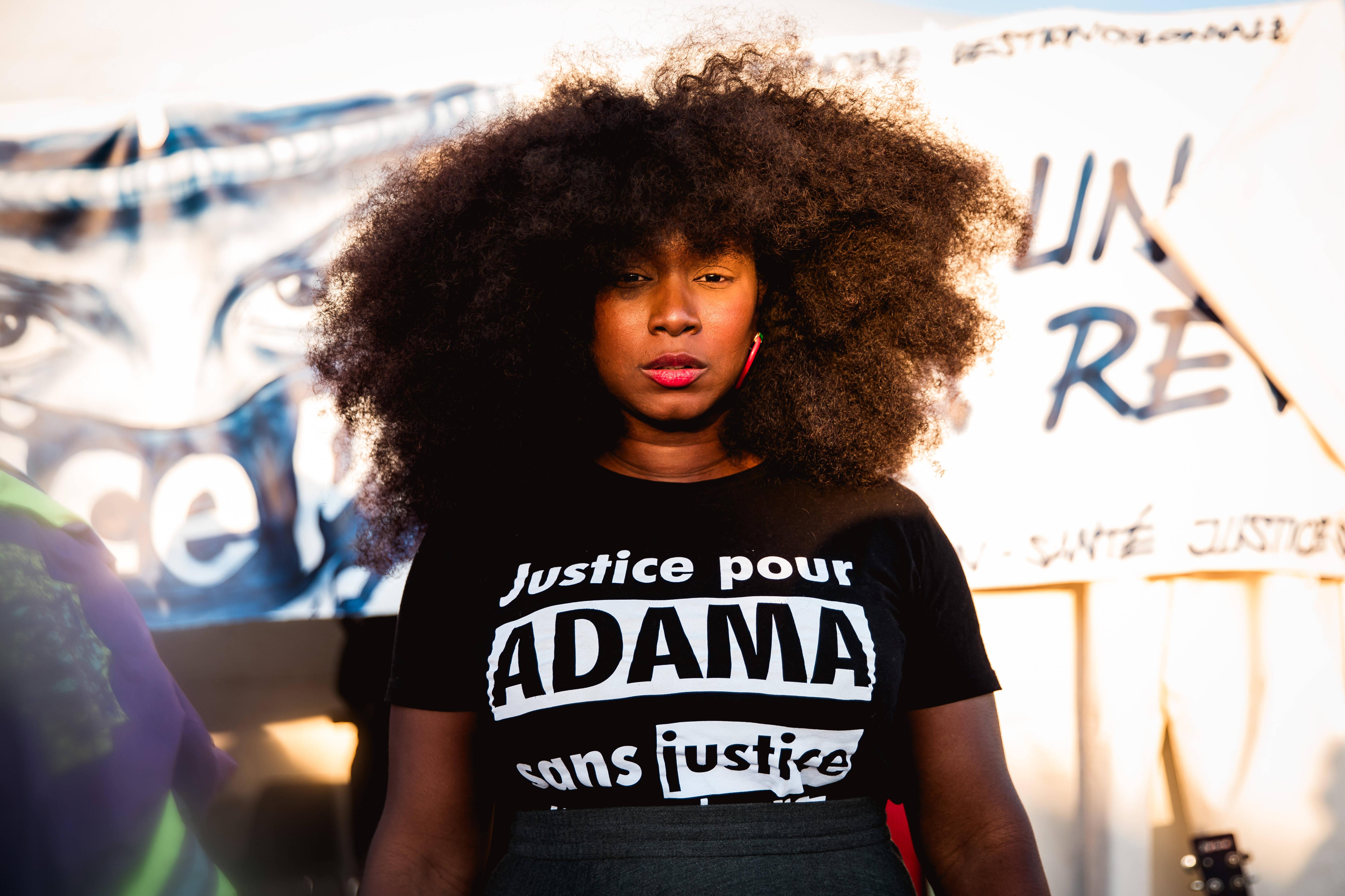 Val-de-Marne : Assa Traoré visée par une plainte pour violences aggravées