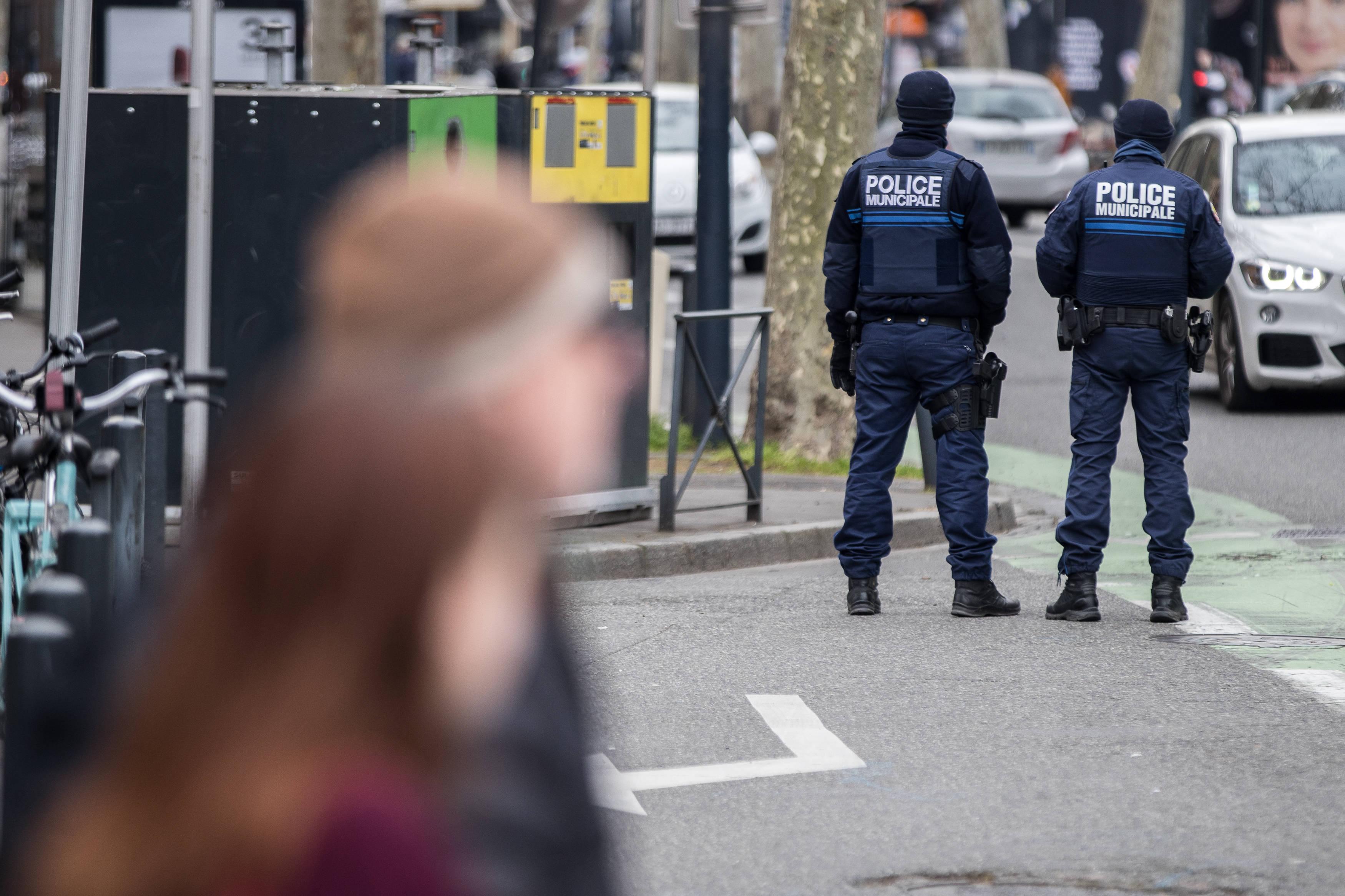 Loire-Atlantique : une femme interpellée après avoir tenté de poignarder un policier