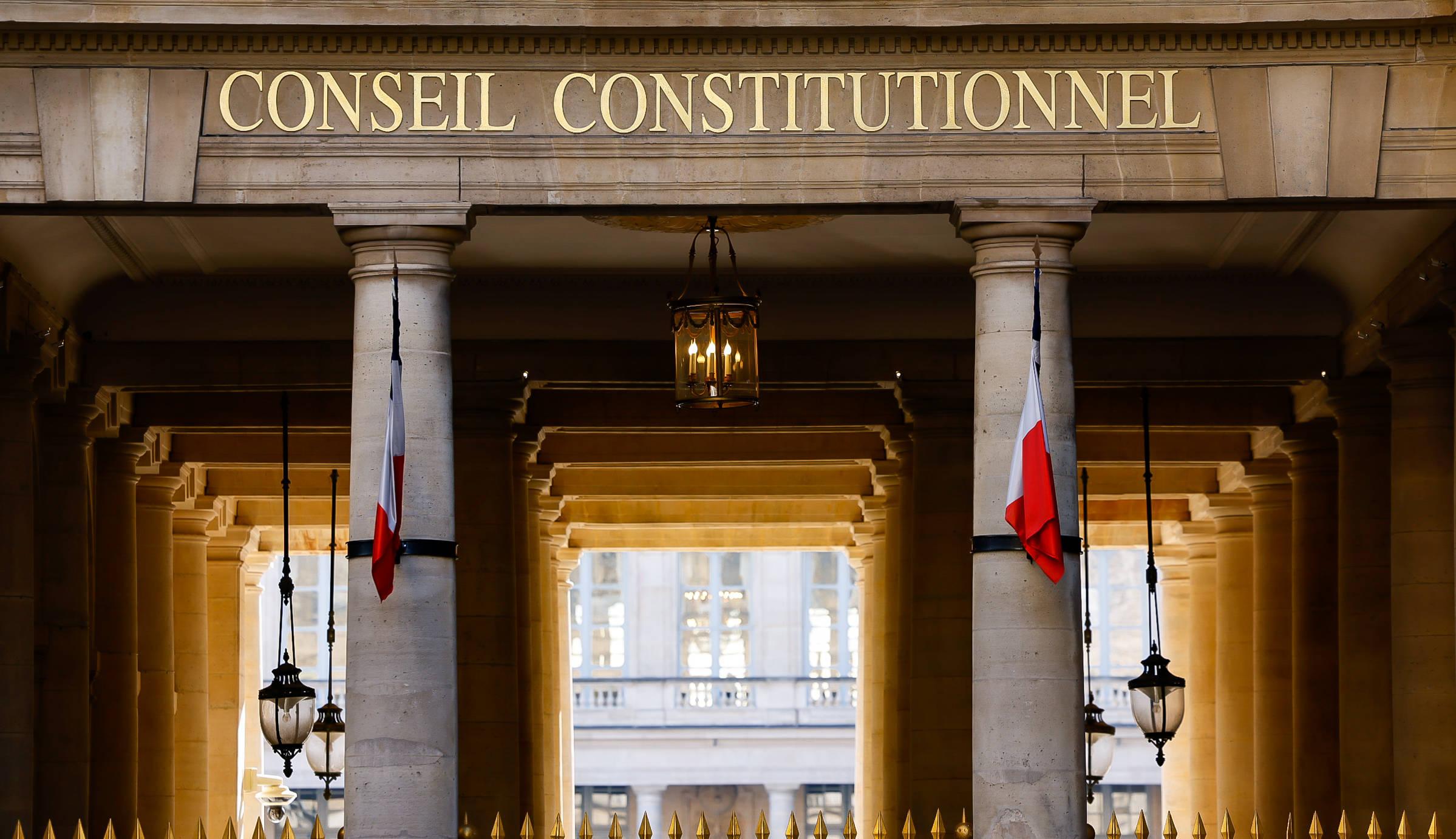 Immigration : un sénateur PS dépose une proposition de loi pour empêcher tout référendum