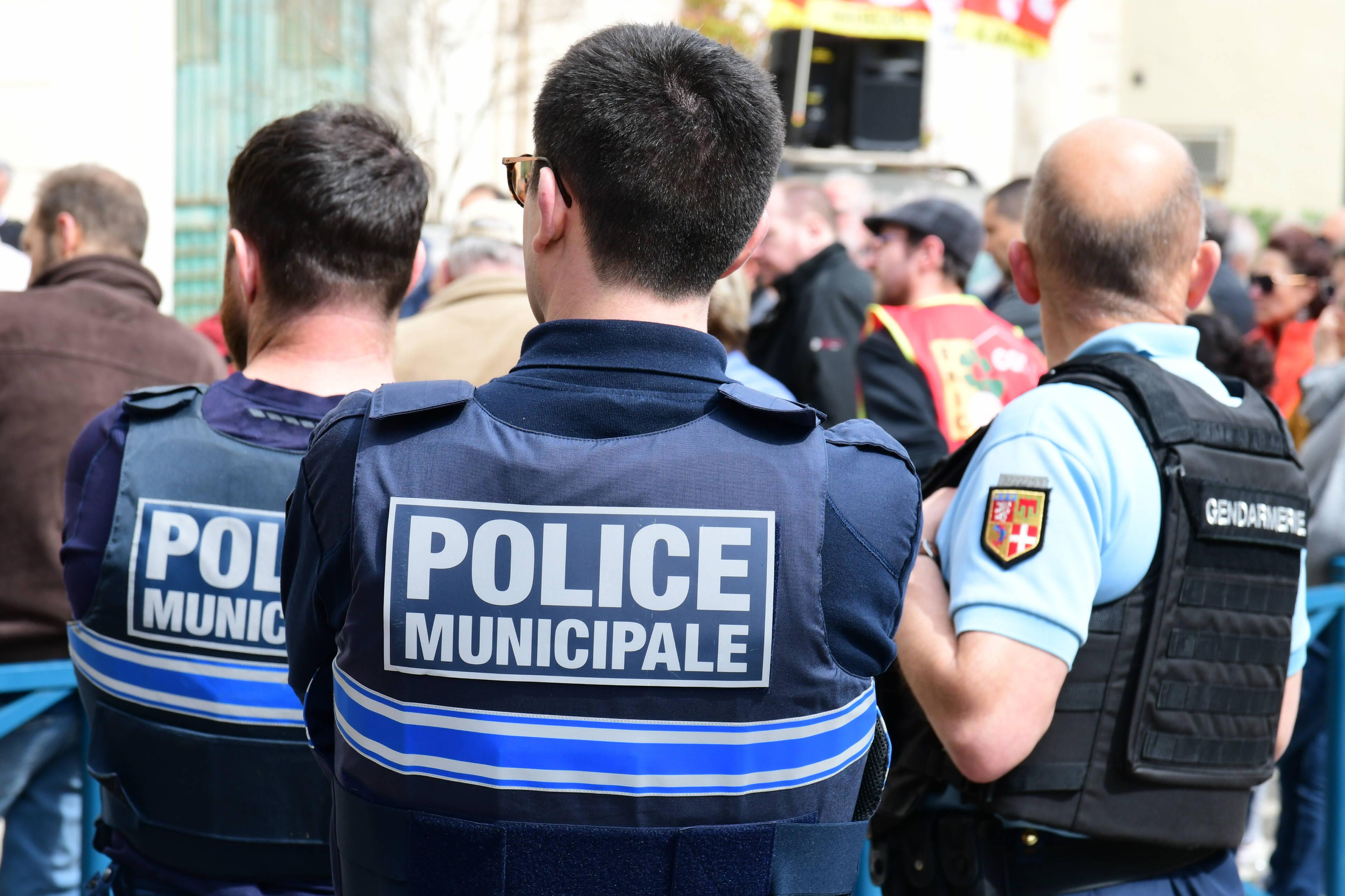 SONDAGE – 66 % des Français souhaitent que les policiers municipaux soient armés
