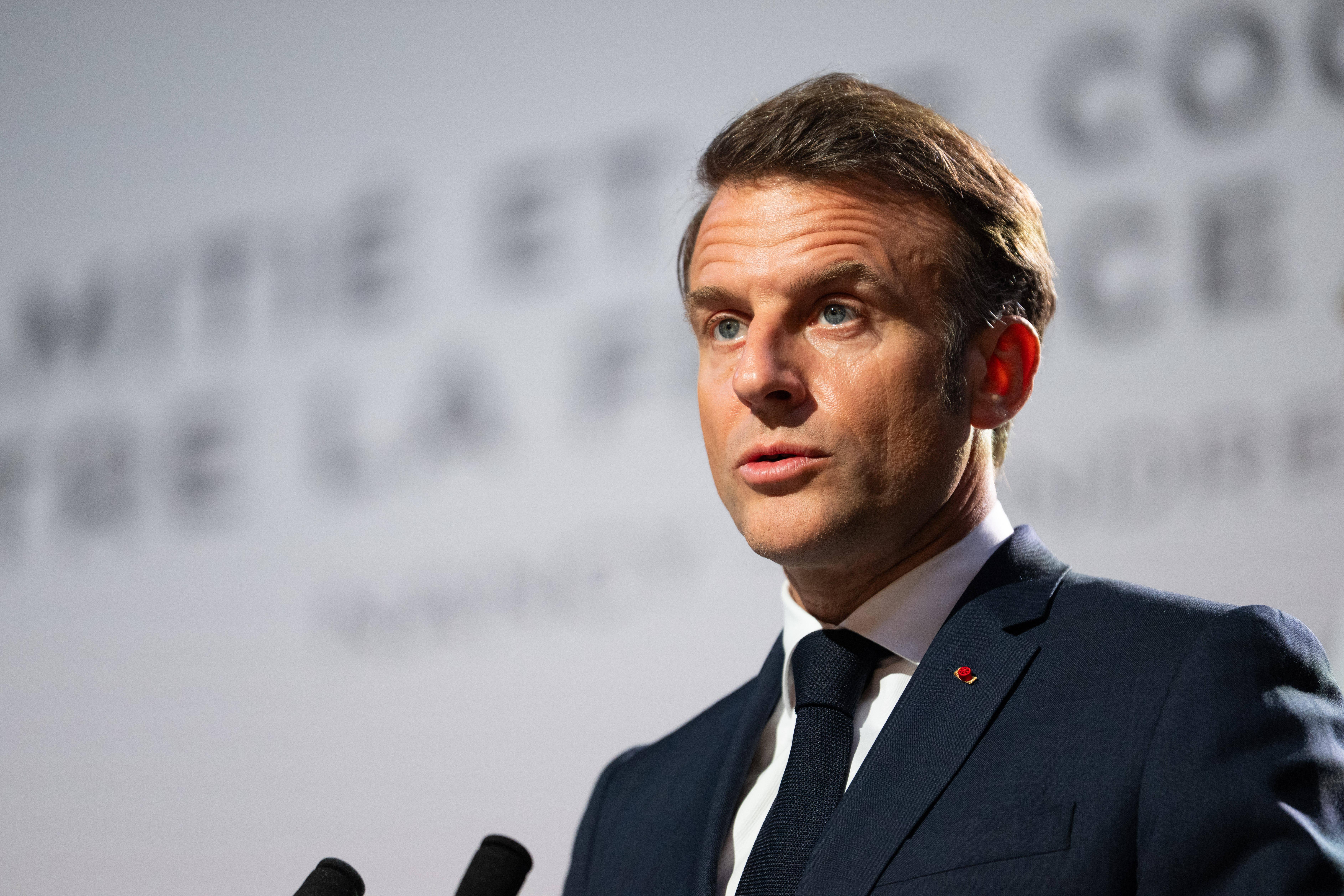 Guerre en Ukraine : Macron juge «insuffisantes» les négociations avec Kiev proposées par Poutine