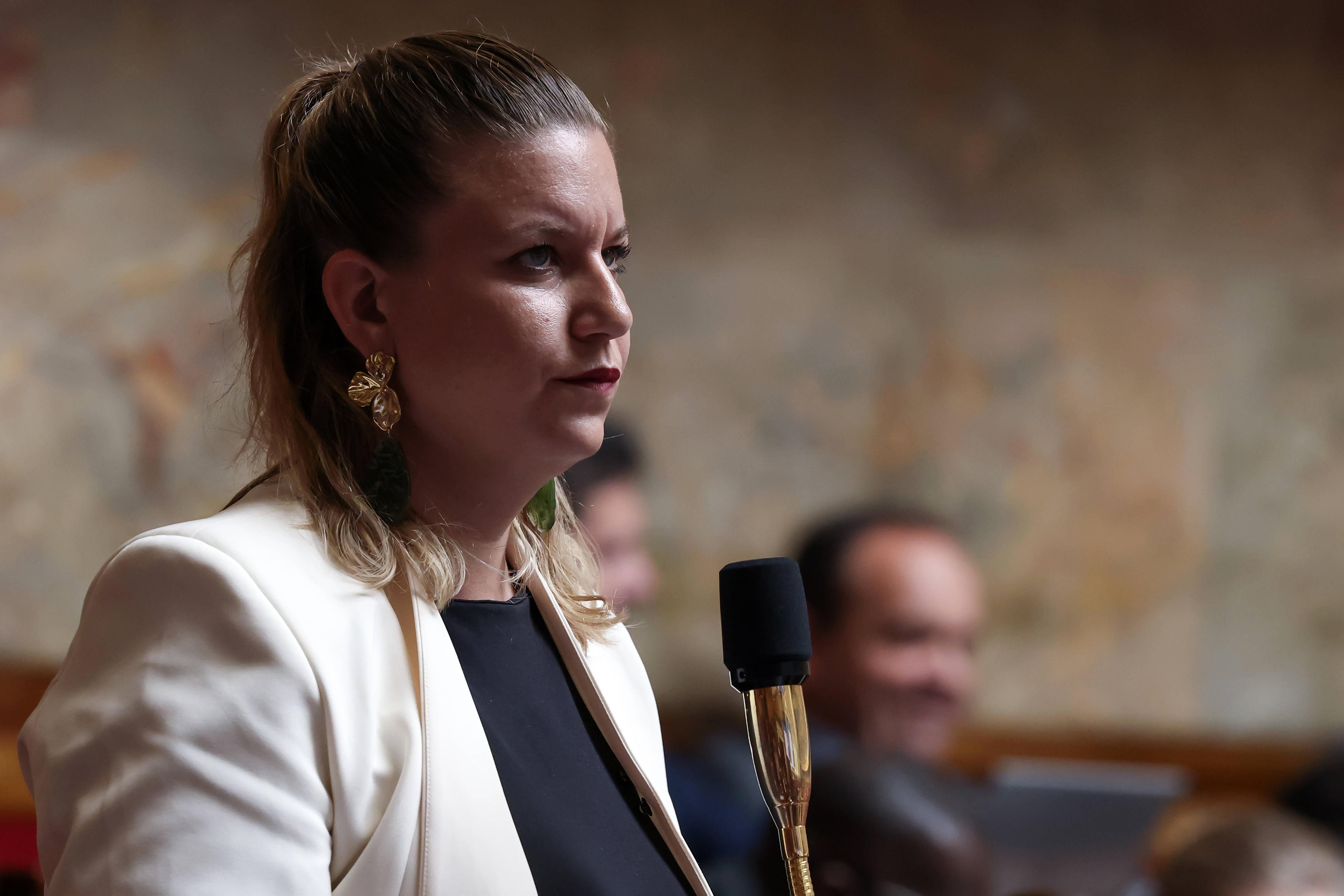 «Ils sont incapables d’y consentir» : quand Mathilde Panot compare le port du voile des fillettes aux baptêmes