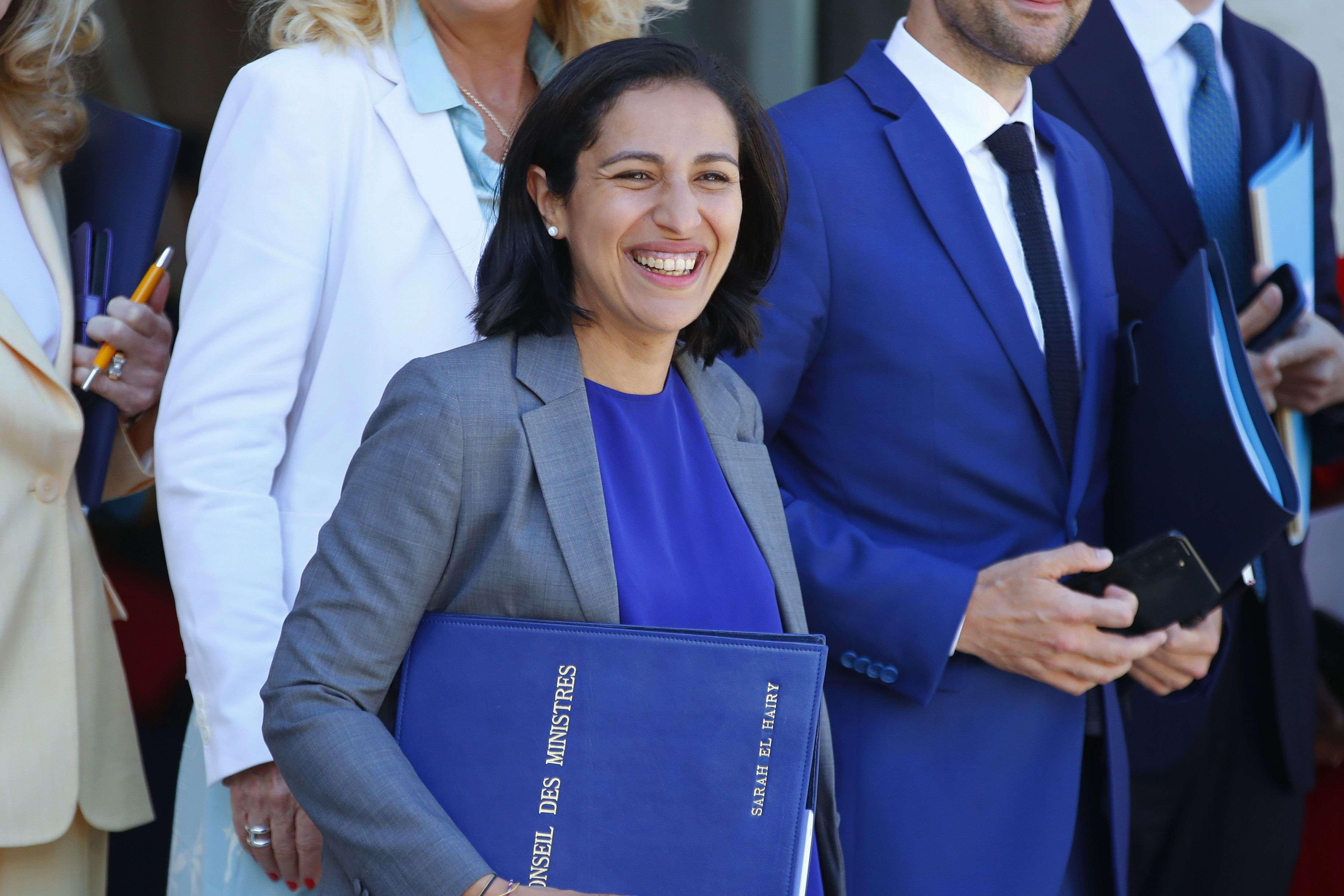 «Les enfants sont invisibilisés» : Sarah El Haïry fustige la multiplication des espaces «no kids» en France