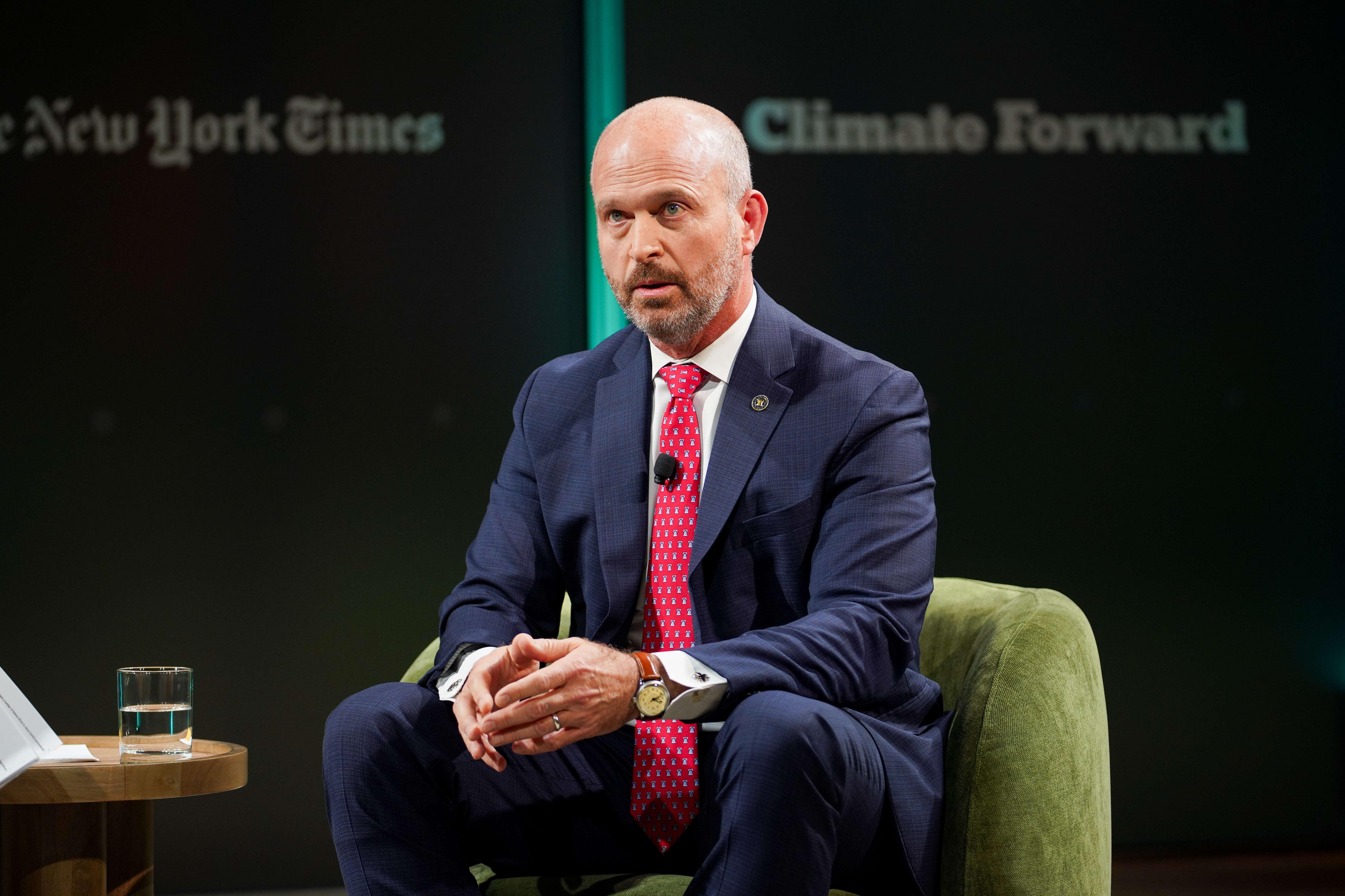 «Sauver la civilisation occidentale» : à Paris, l’Heritage Foundation œuvre à l’union transatlantique des droites