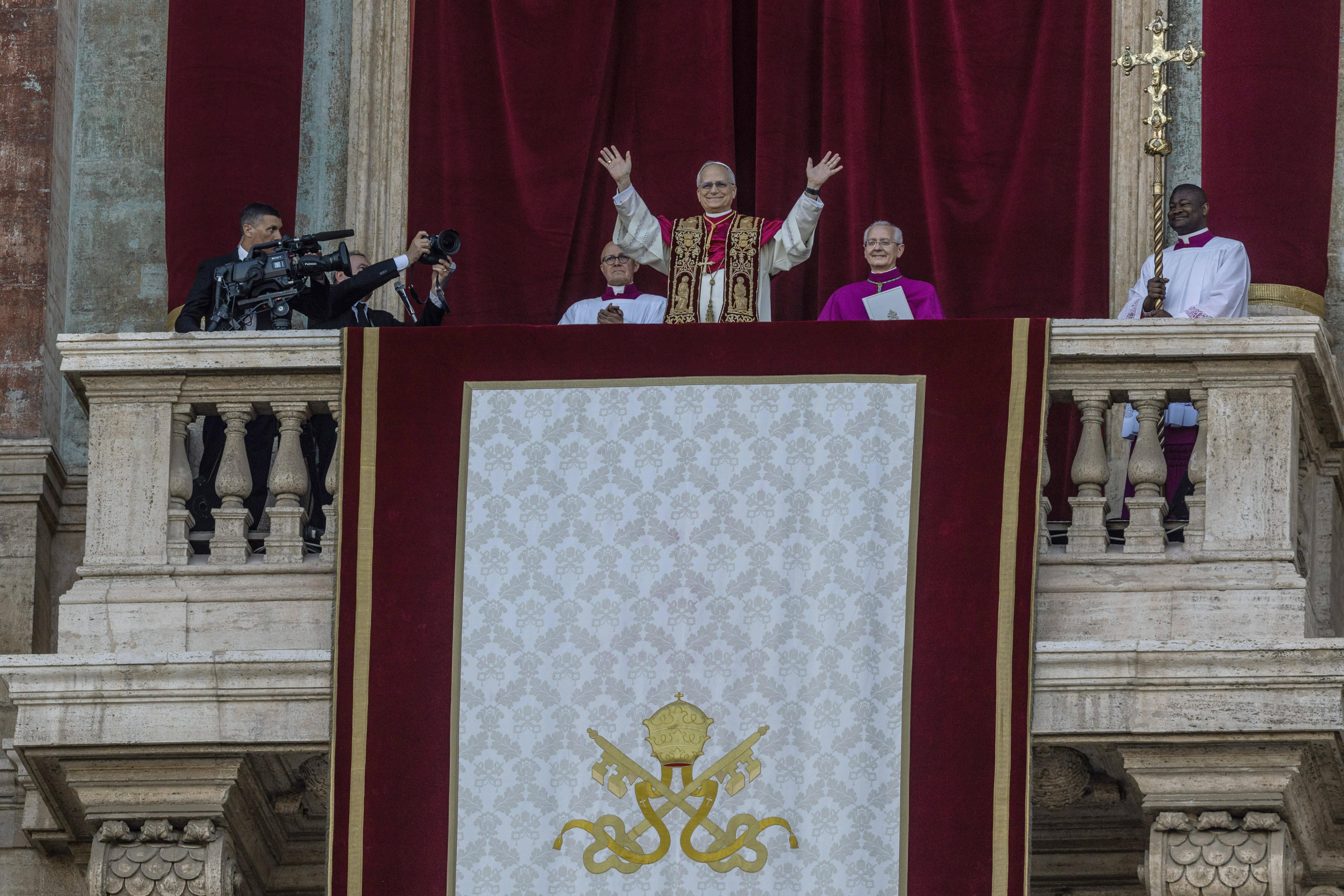 «Moment historique», «espoir»… Les dirigeants du monde entier saluent l’élection du pape Léon XIV