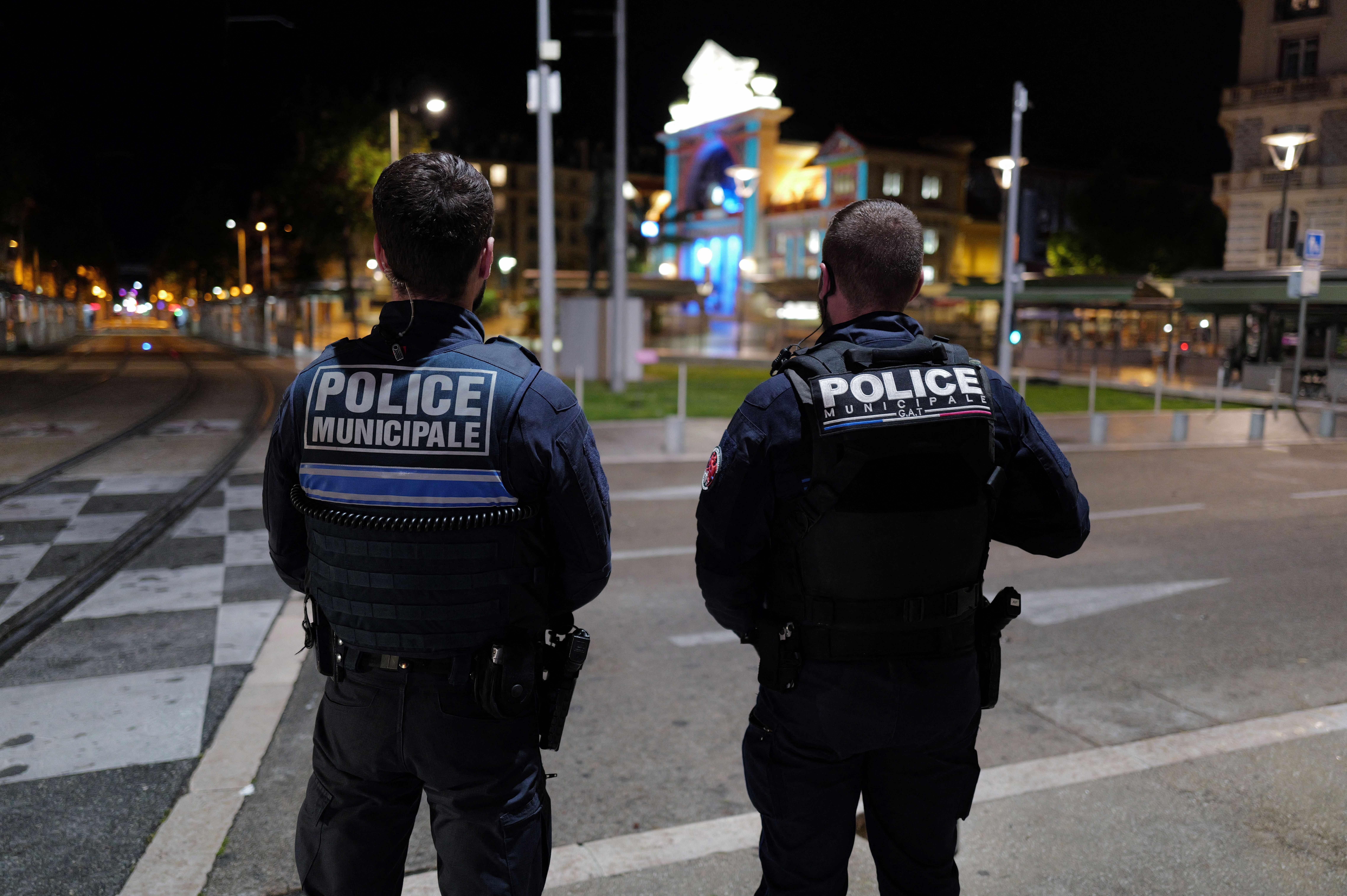 Machettes, barres de fer… Déchaînement de violence impliquant plus de 60 personnes à Mâcon, un blessé grave