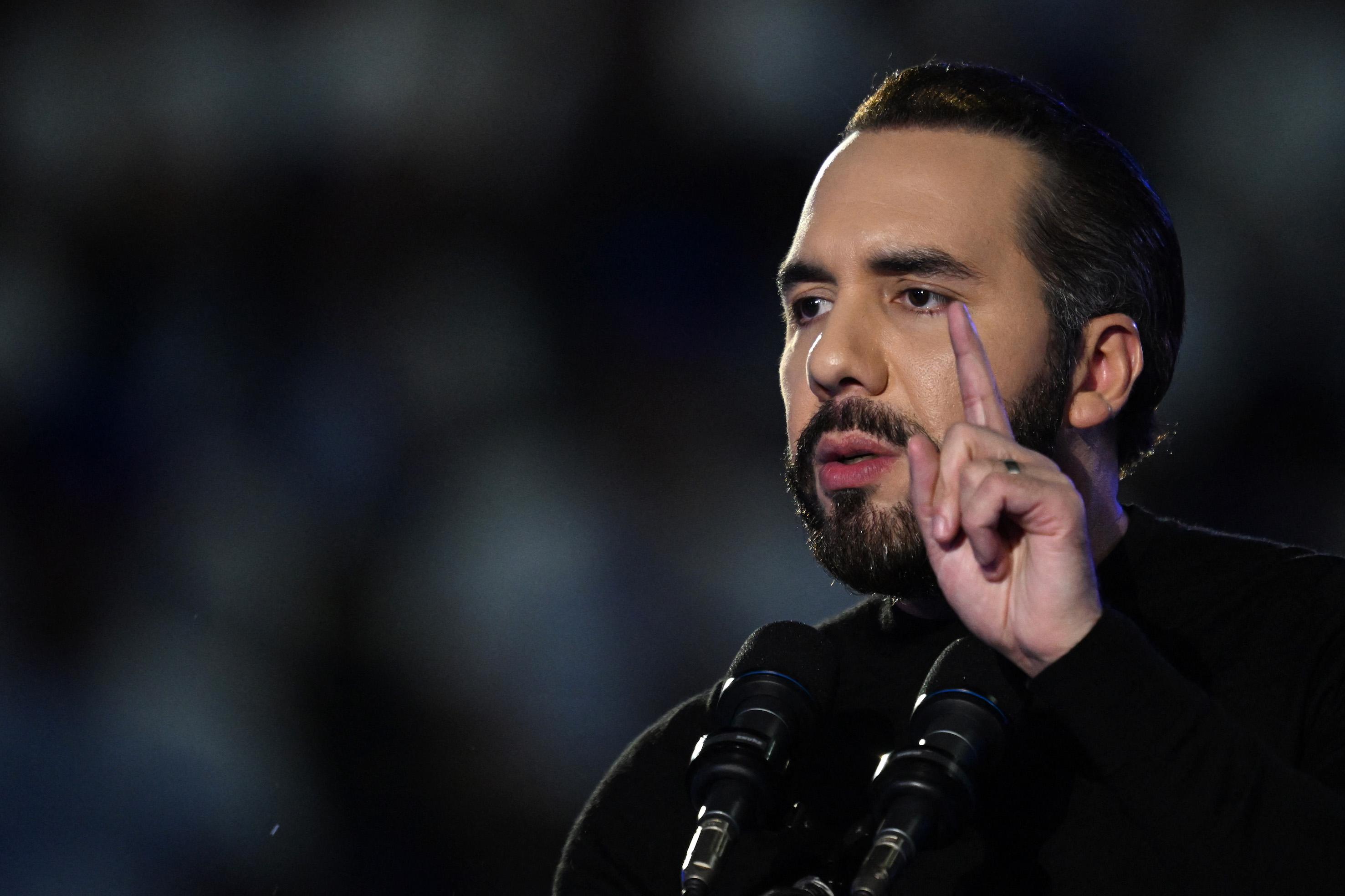 «Voilà le résultat de la glorification des criminels» : Nayib Bukele relaie le témoignage d’une touriste choquée par l’insécurité à Paris