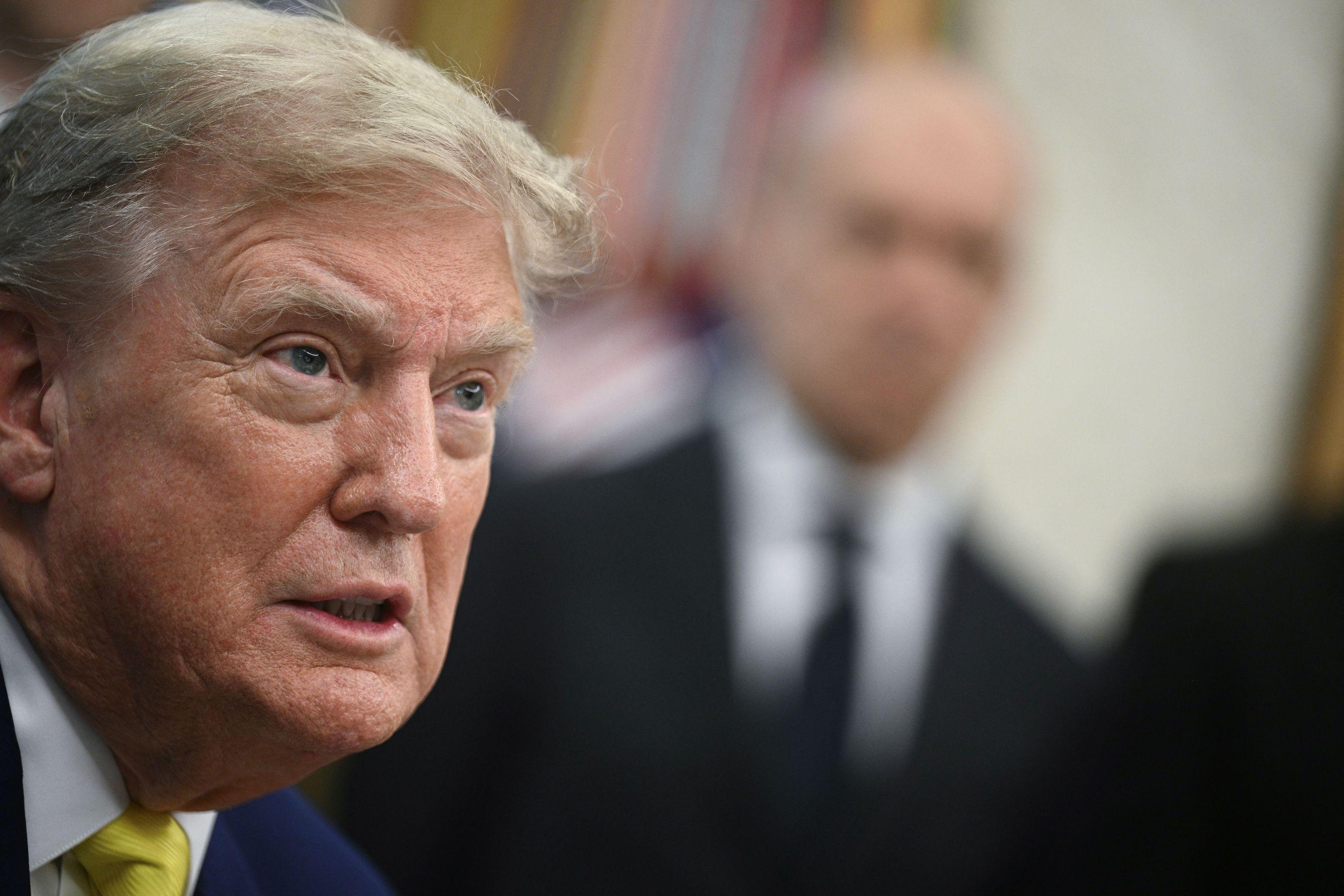 Guerre Iran-Israël : pourquoi Donald Trump tergiverse‑t‑il ?