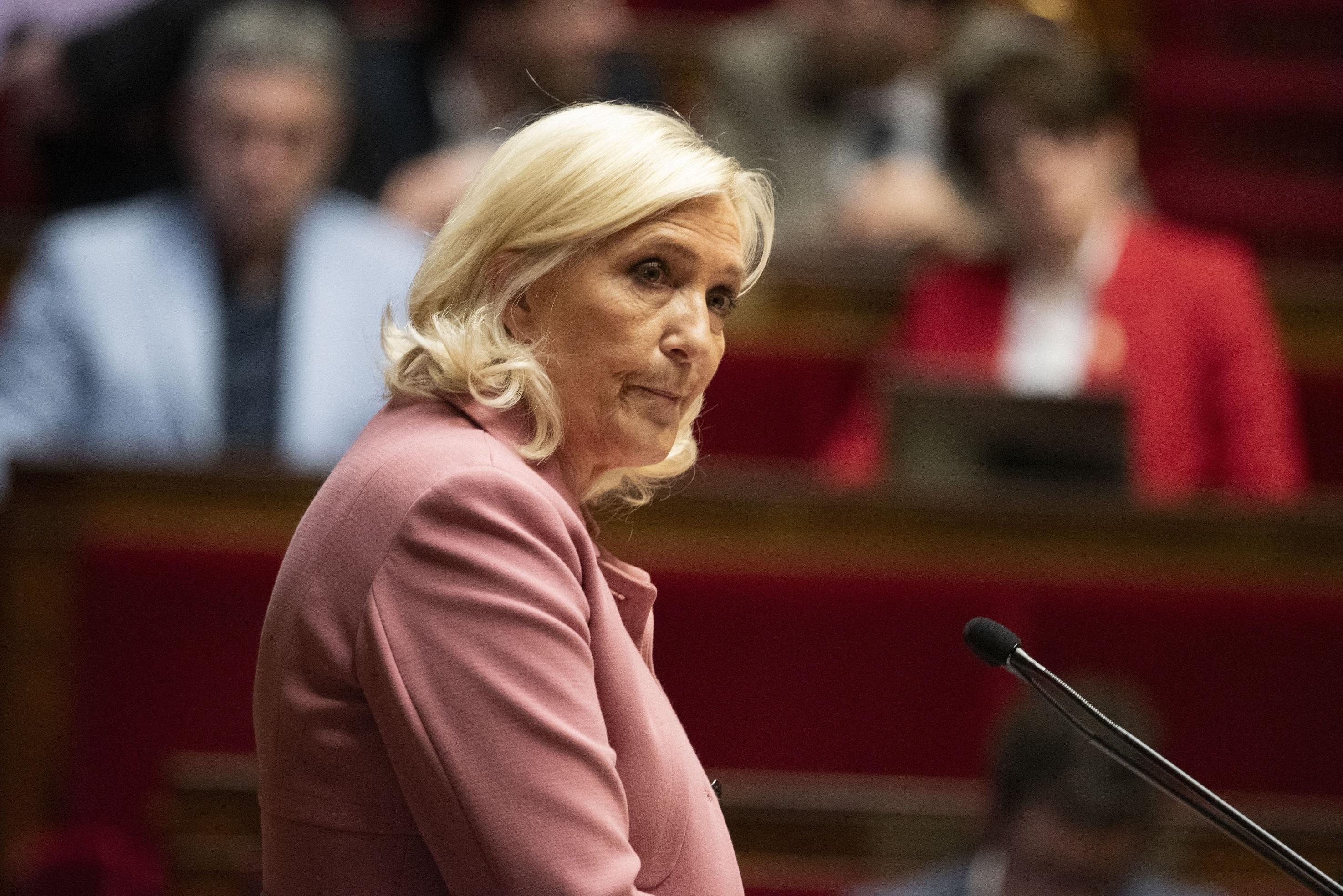 Guerre Iran-Israël : Marine Le Pen salue «les frappes qui visent à détruire les sites nucléaires»