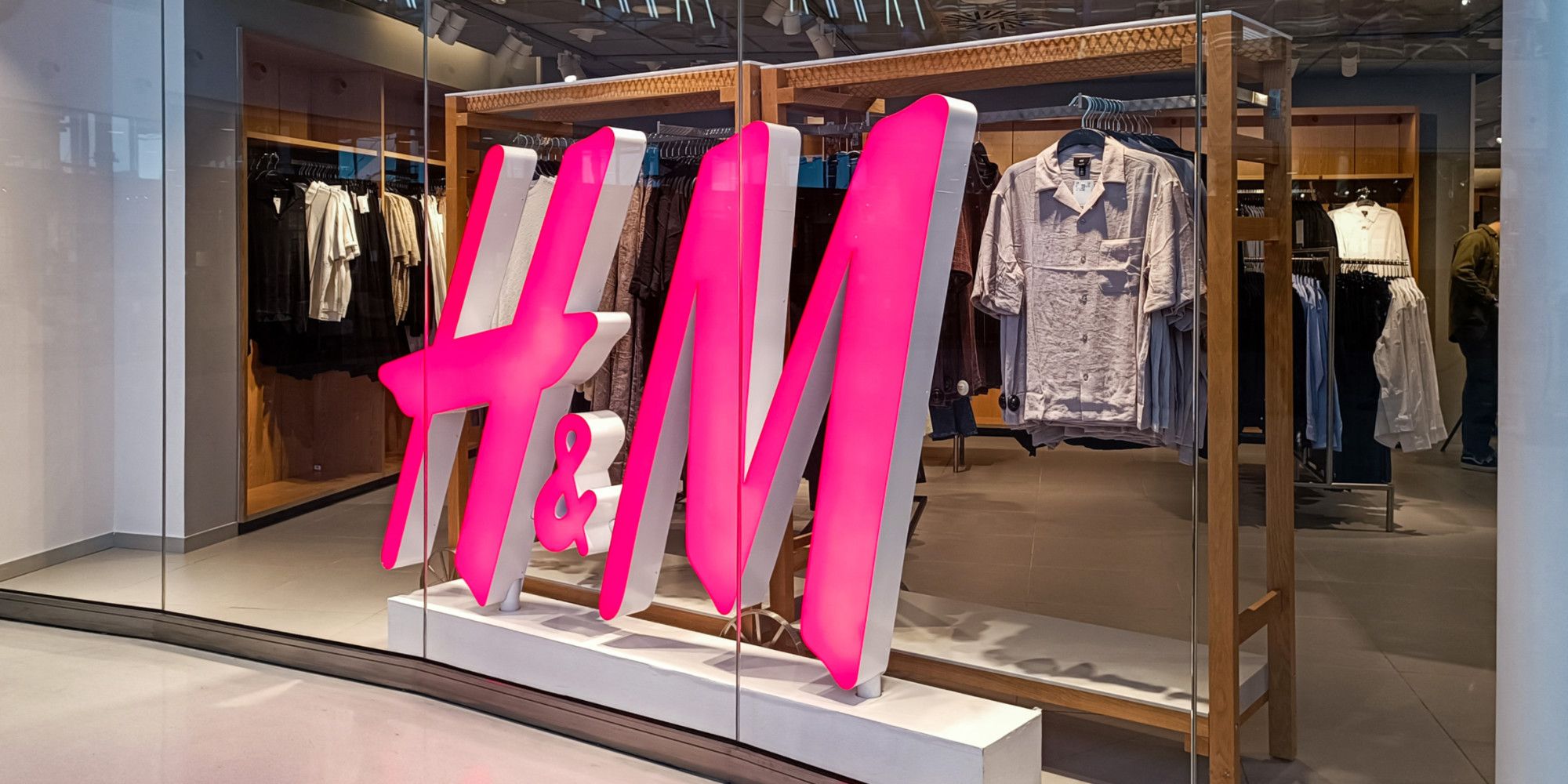 Loi anti fast-fashion : à Strasbourg,  les consommateurs ne sont pas tous prêts à payer plus cher