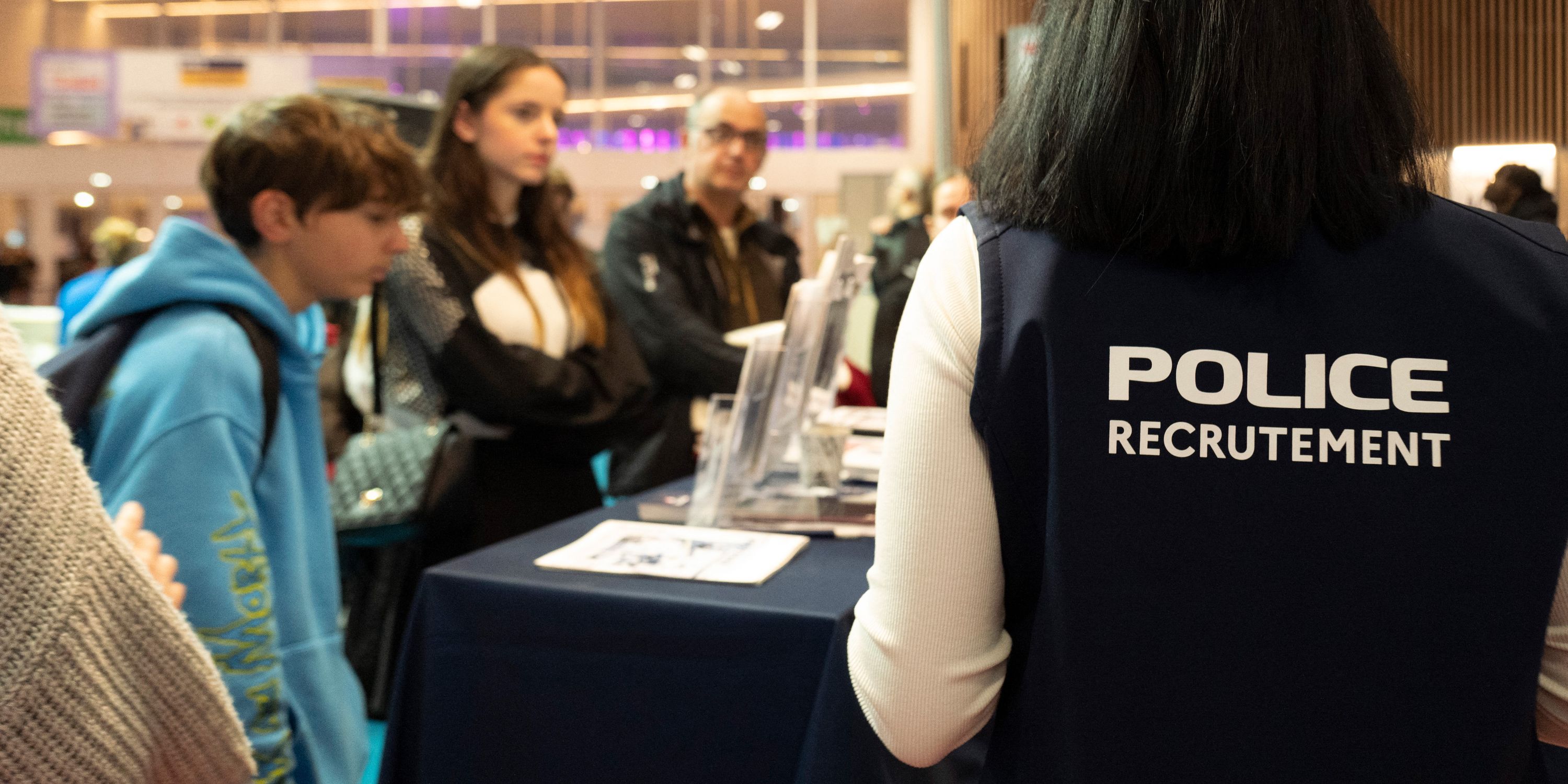 «Ça pourrait m’intéresser» : la police lance une grande campagne de recrutement et vise les jeunes français