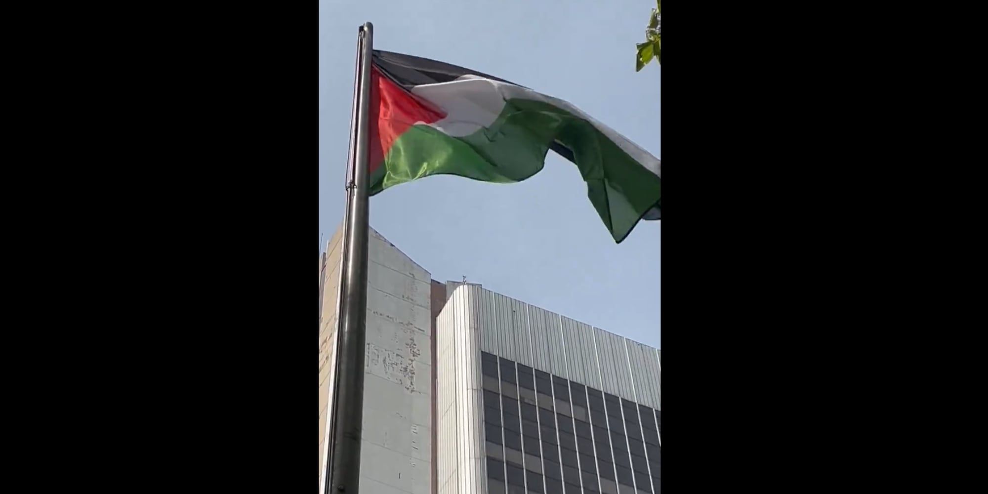 INFO EUROPE 1 – Le préfet des Hauts-de-Seine exhorte le maire de Gennevilliers à retirer le drapeau palestinien hissé sur le parvis de l’hôtel de ville