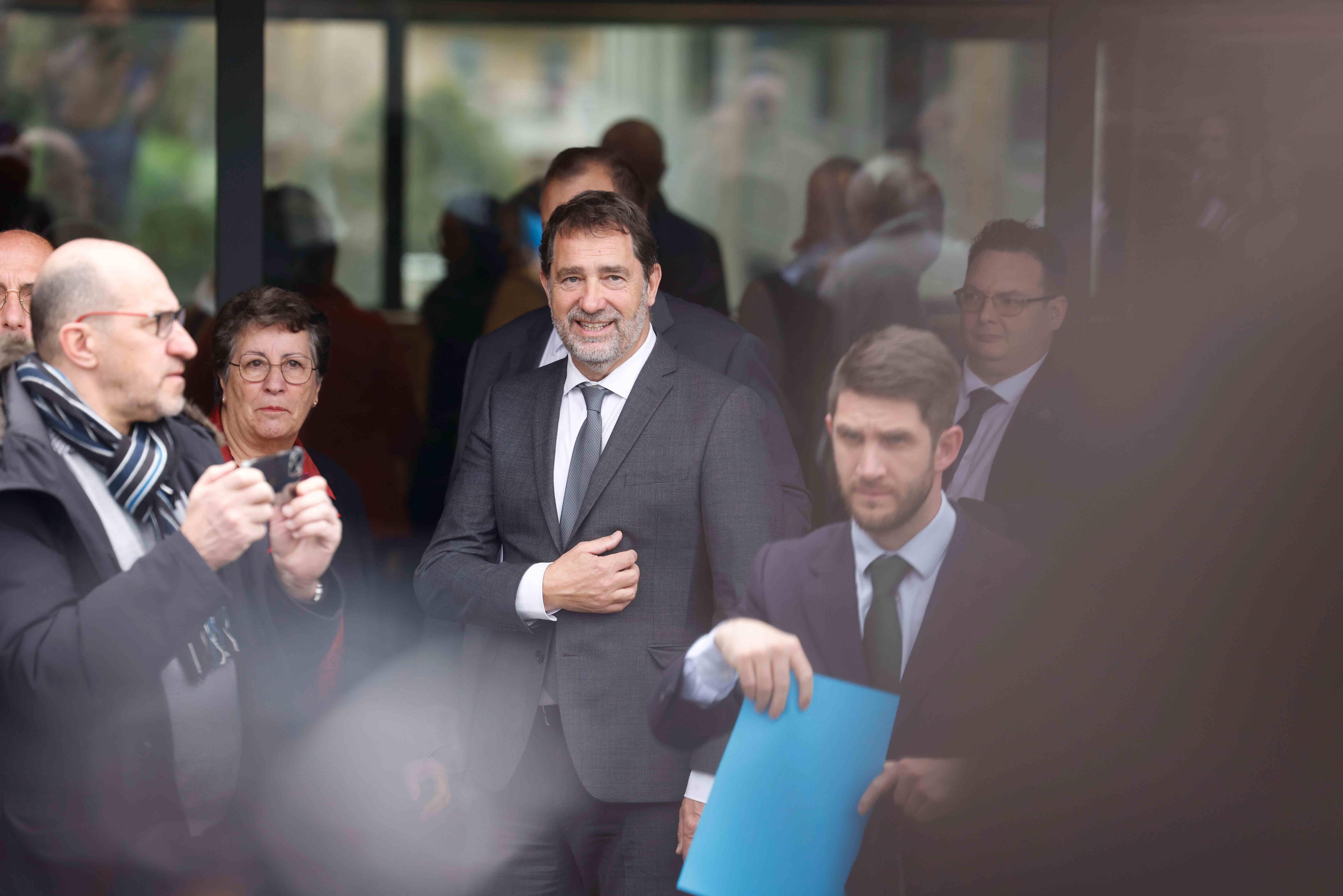 Loi anti-fast fashion : les tribulations de Castaner chez Shein