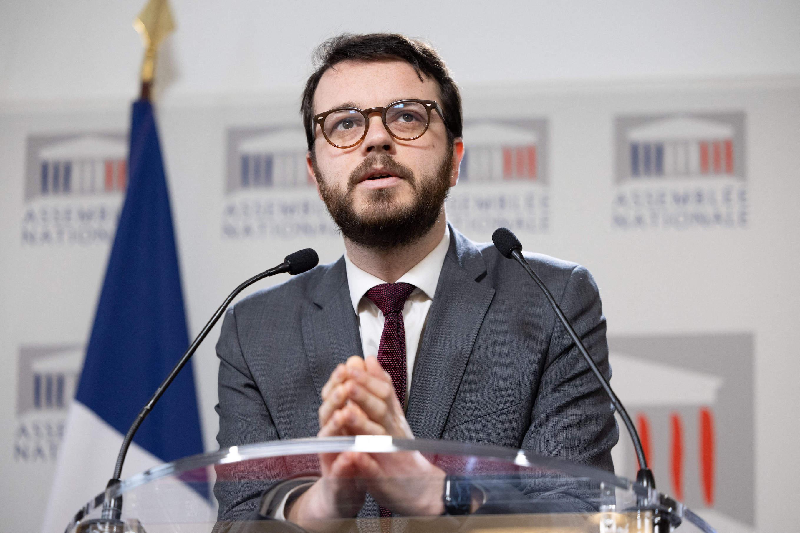 Le moment warholien d’Arthur Delaporte ; le Medef met la pression sur Bayrou… Les indiscrets du JDD