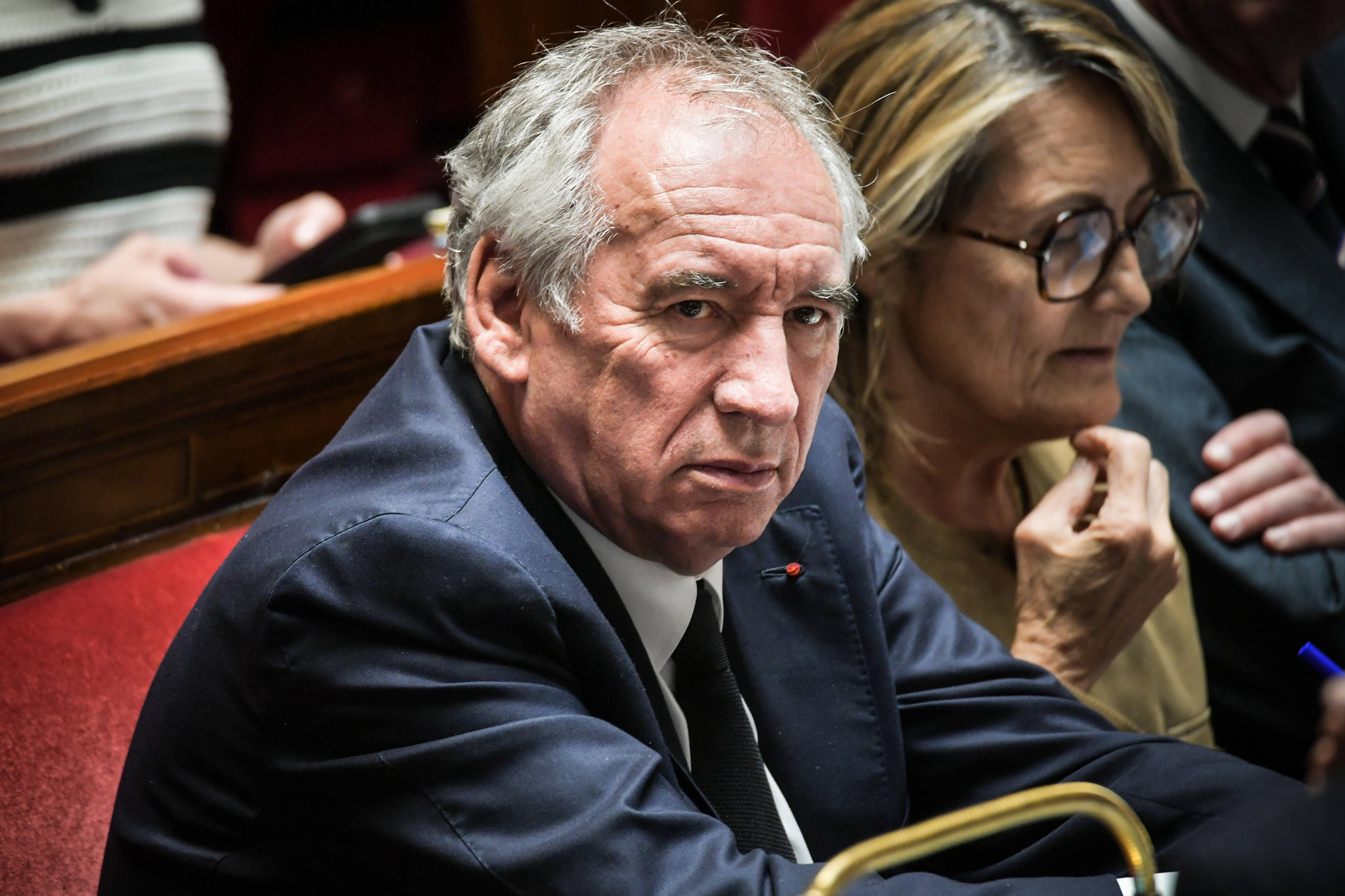 Saccage après la victoire du PSG : François Bayrou veut inscrire «des peines minimales» dans la loi